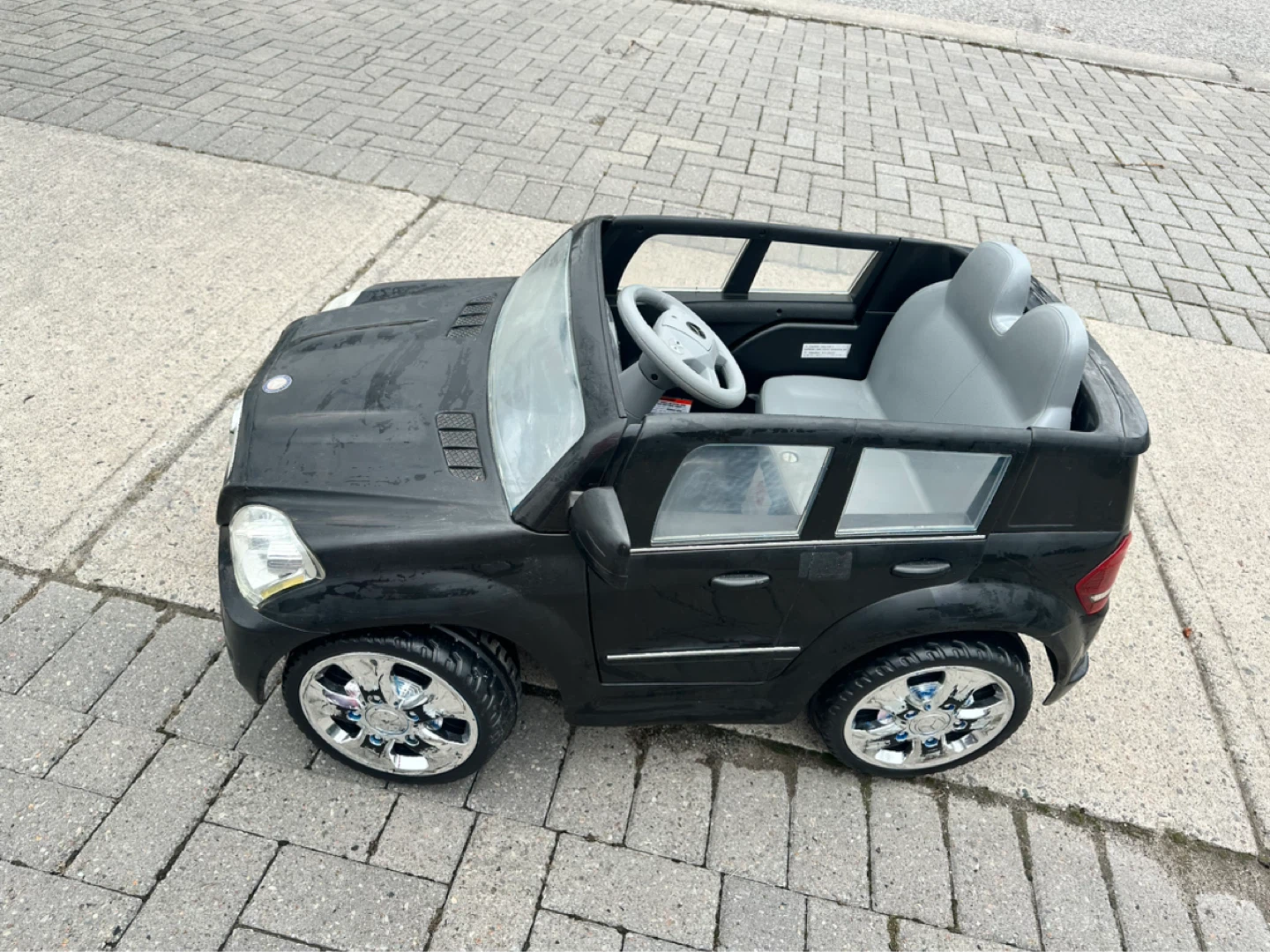 Black Mercedes Benz Ride-On Toy Car - photo 3