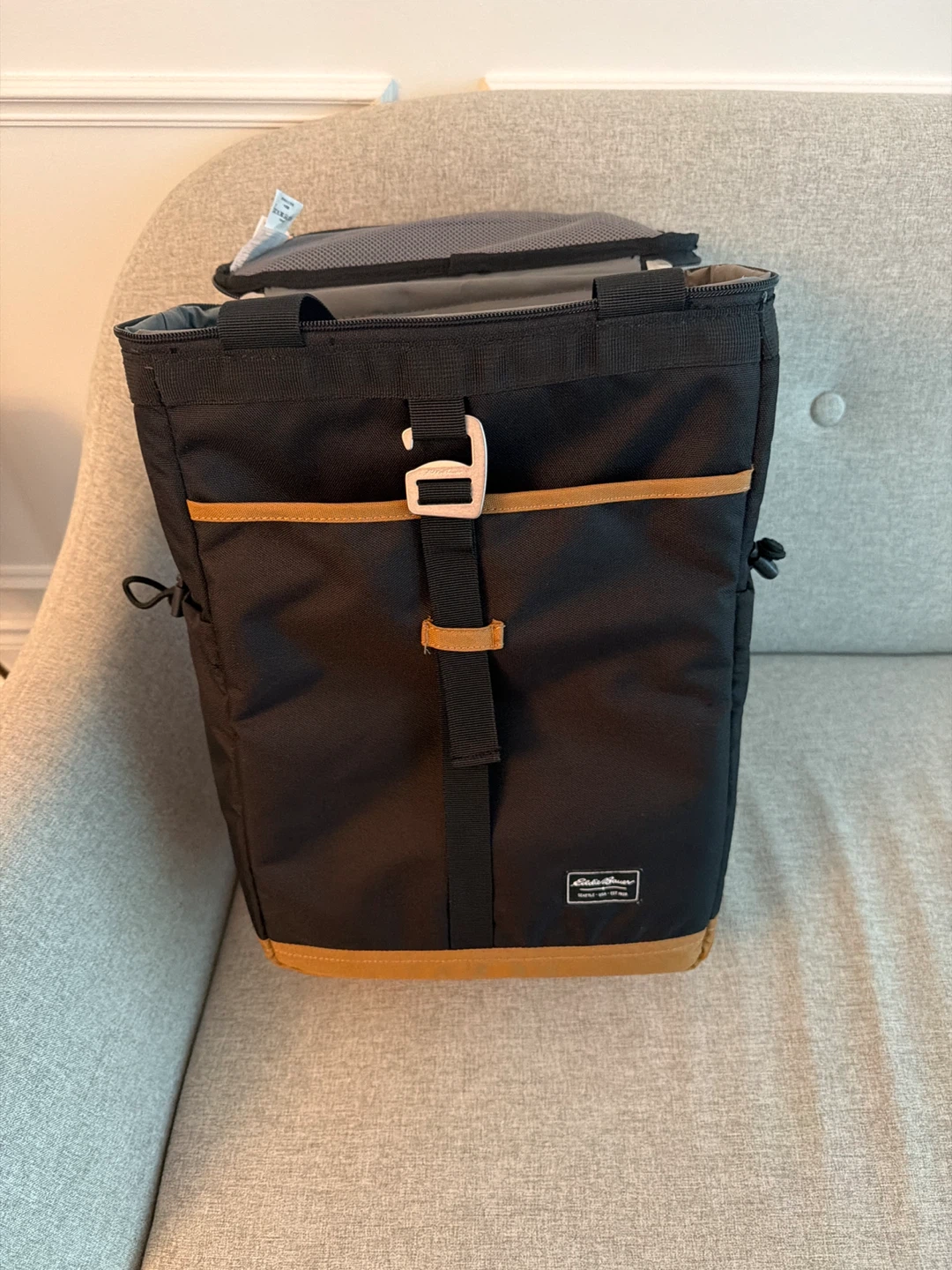 Picnic bag Eddie Bauer Black and Tan insulated picnic Backpack