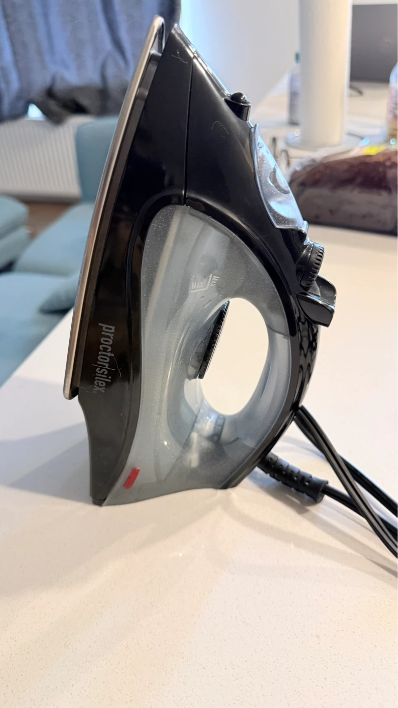 Proctor Silex Iron with Stainless Steel Soleplate - photo 4