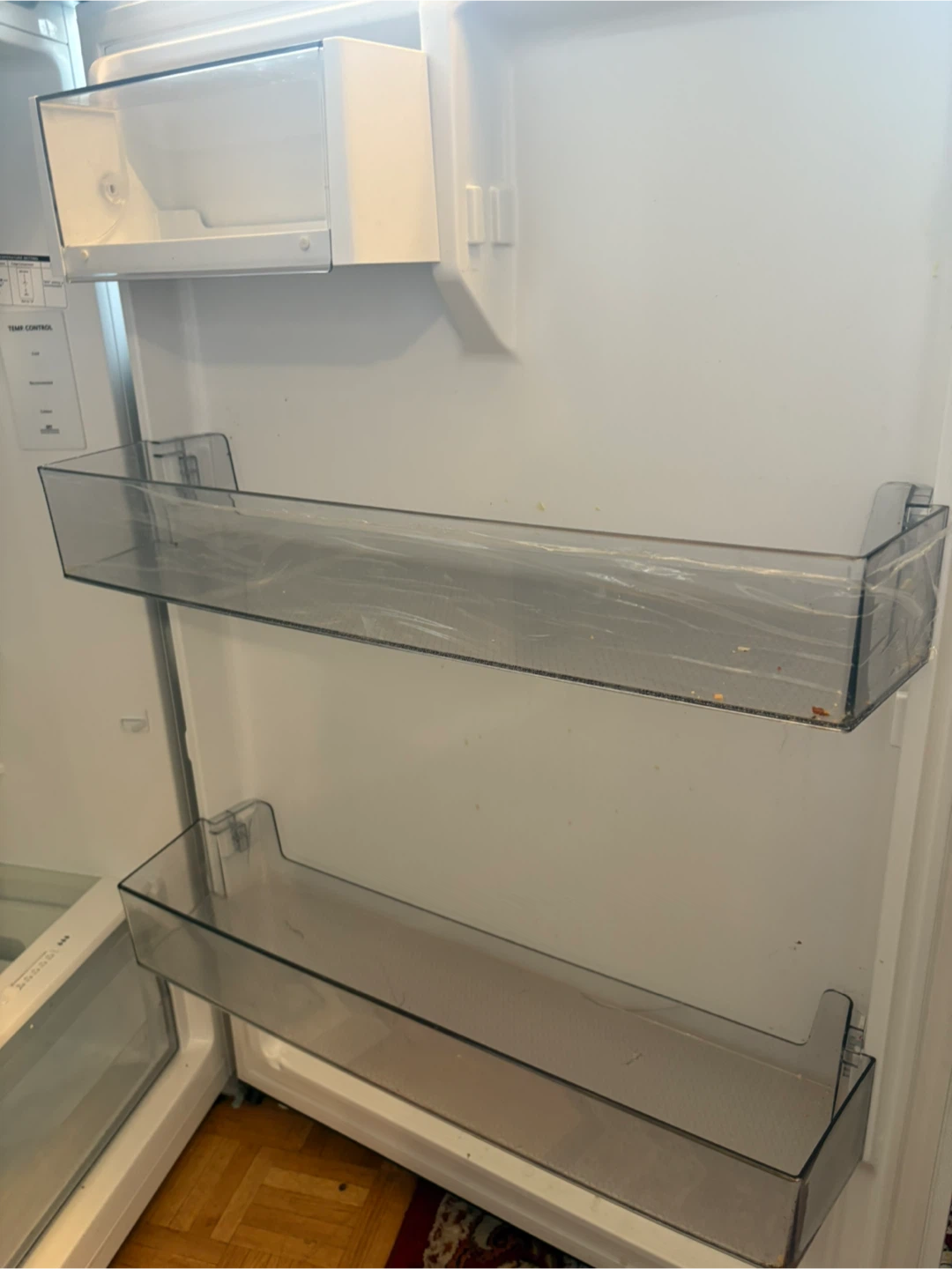 White Top Freezer Refrigerator - photo 3