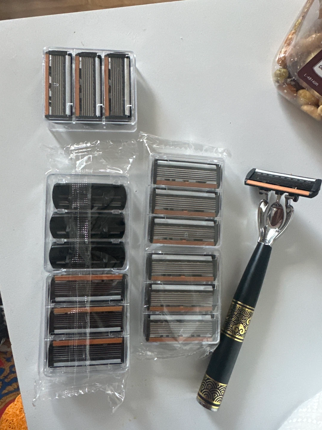 Gillette Razor Handle with 14 Replacement Blades