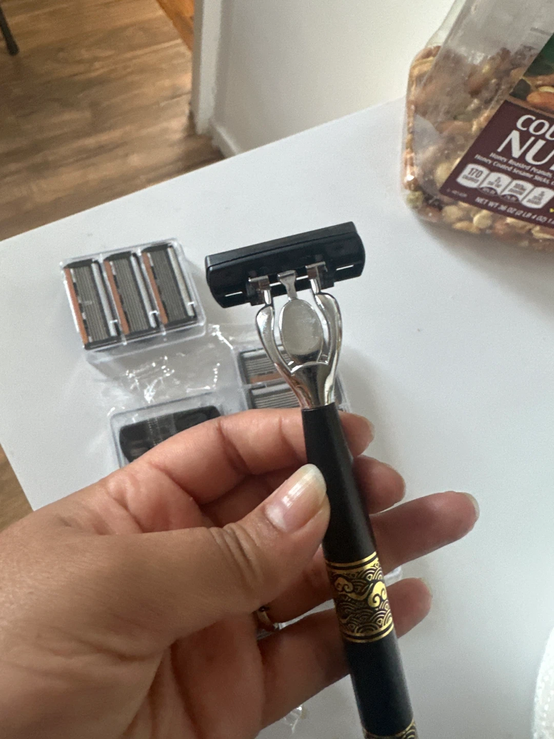 Gillette Razor Handle with 14 Replacement Blades - photo 2