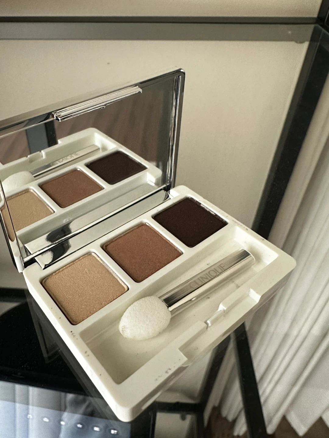 Clinique eyeshadow - photo 2