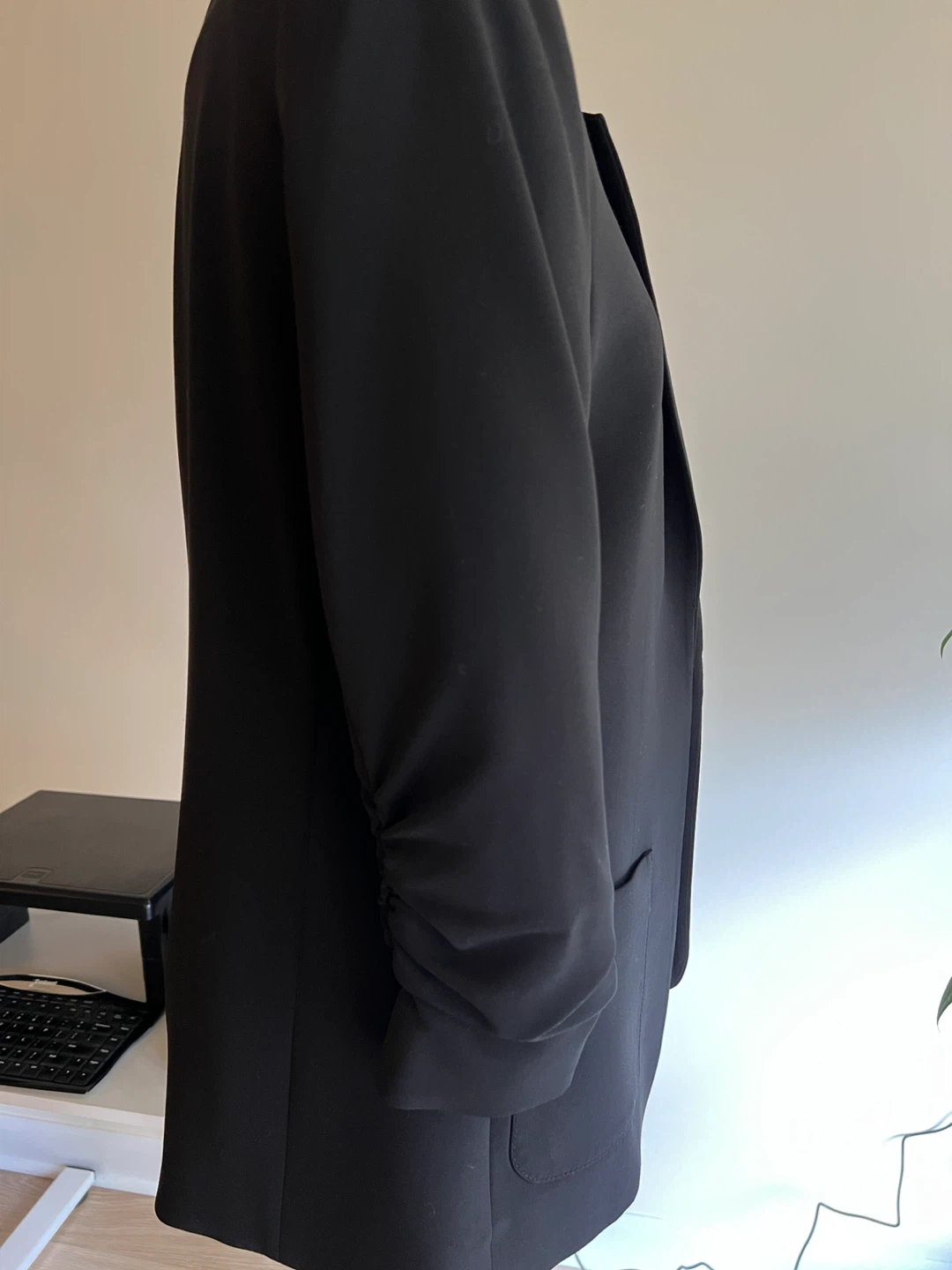 Melanie Lyne Black Blazer Size 4 - photo 3