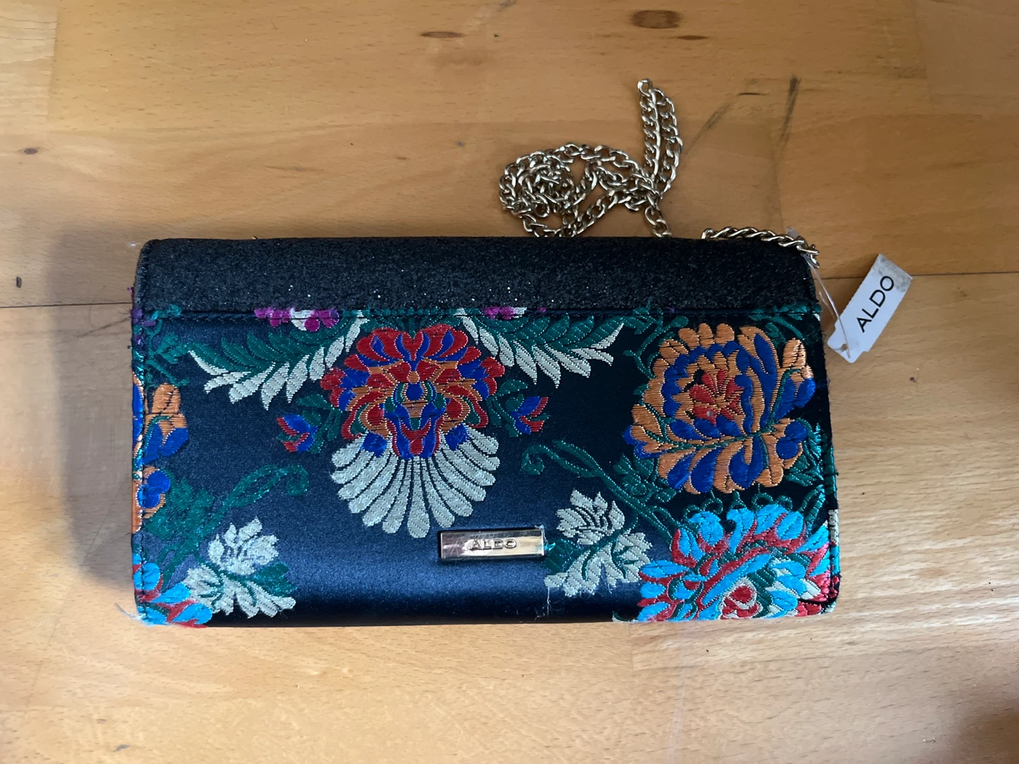 NEW ALDO Embroidered Clutch Bag with Chain Strap - photo 2