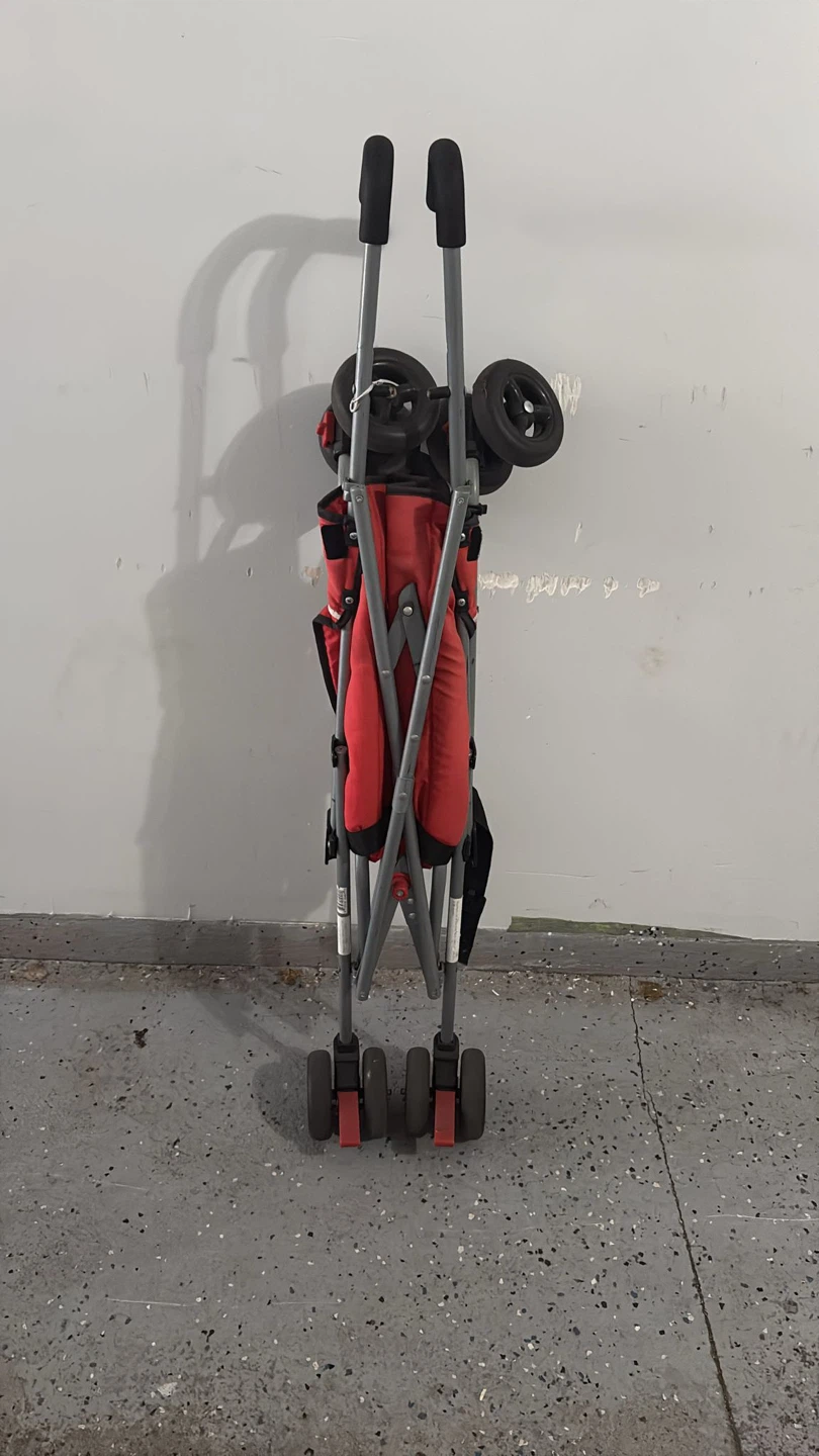 Red Lightweight Umbrella Stroller - photo 2