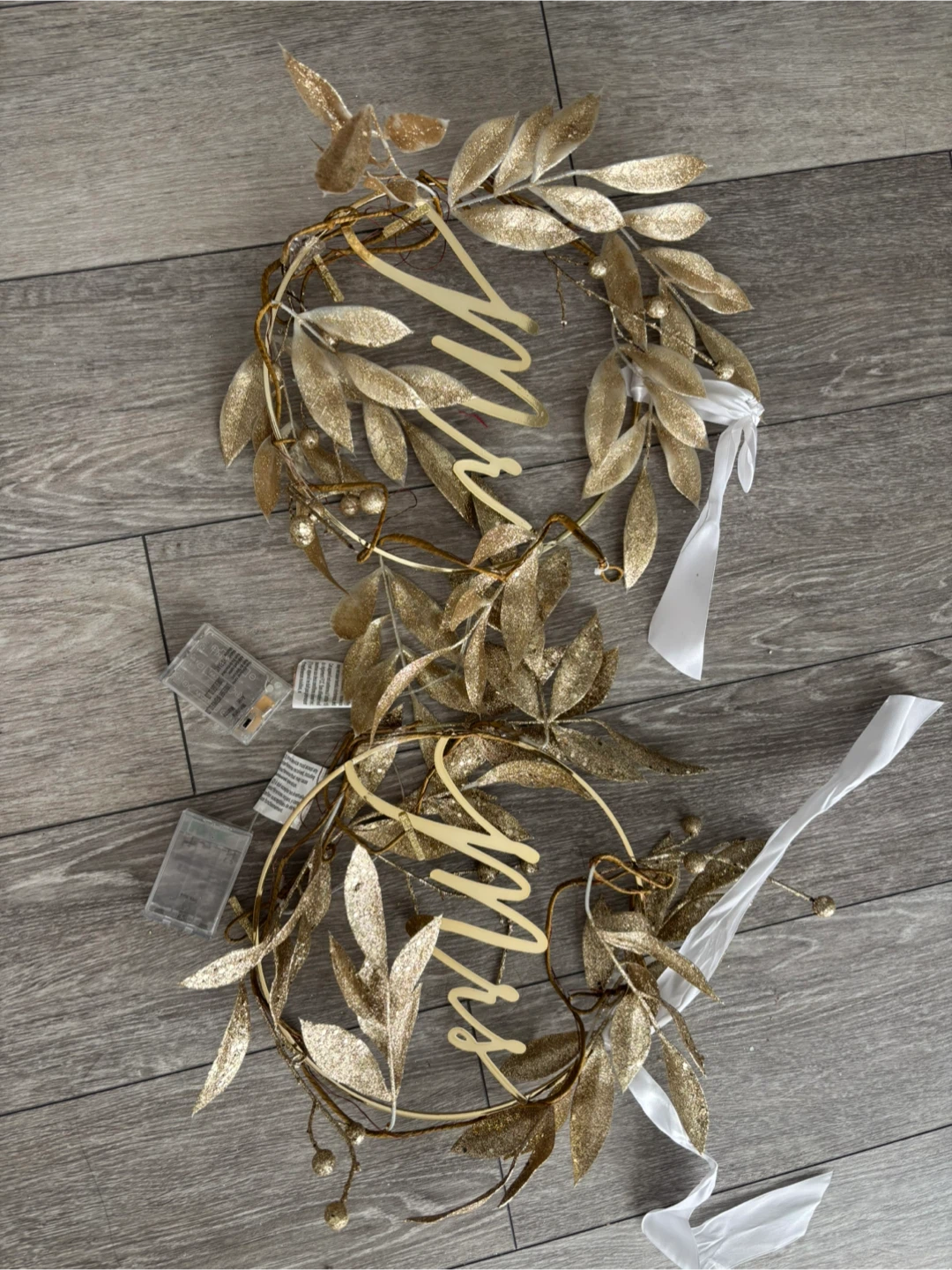“Mr” and “Mrs” Gold Sign with Leaf and Lights