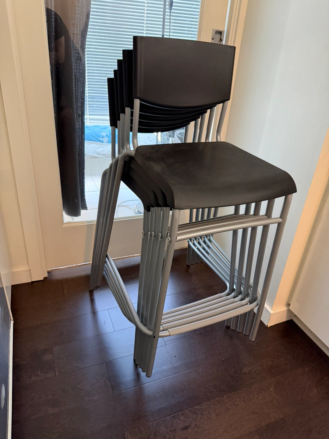 Stackable Bar Stools - Set of 5 - photo 2