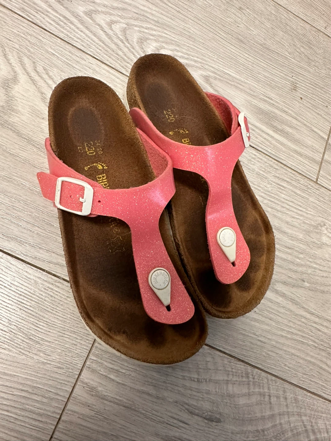 Birkenstock Gizeh Glitter Pink Sandals Size 34/220