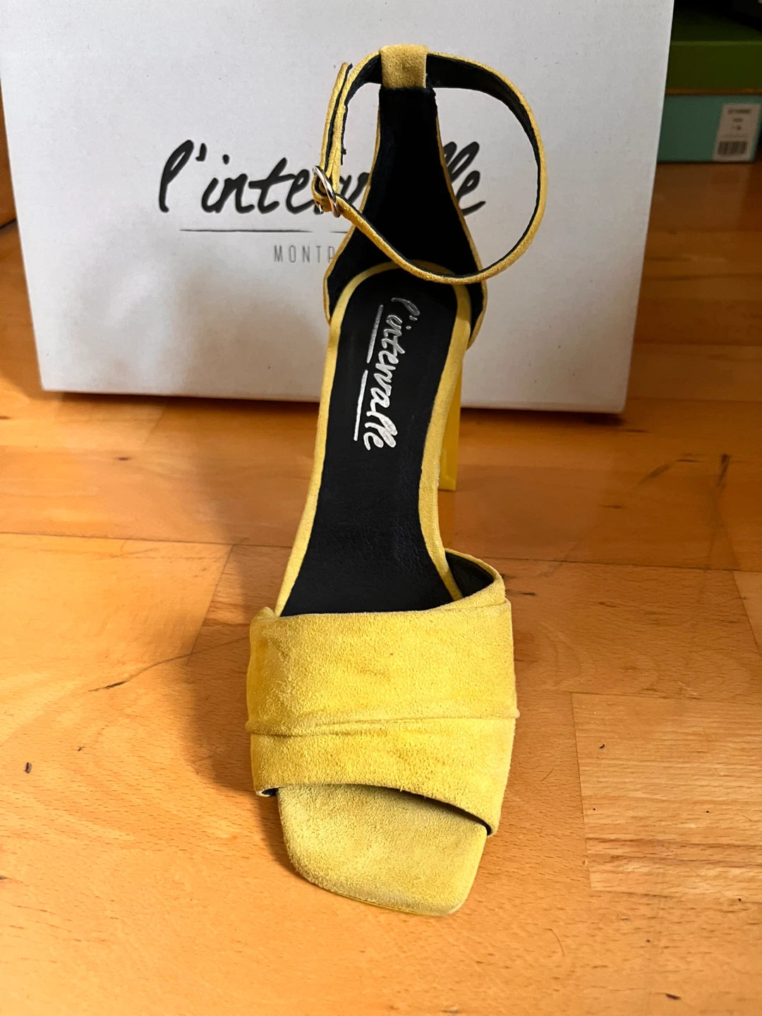 NEW Size 37 L'Intervalle Mustard Suede Heels - photo 2