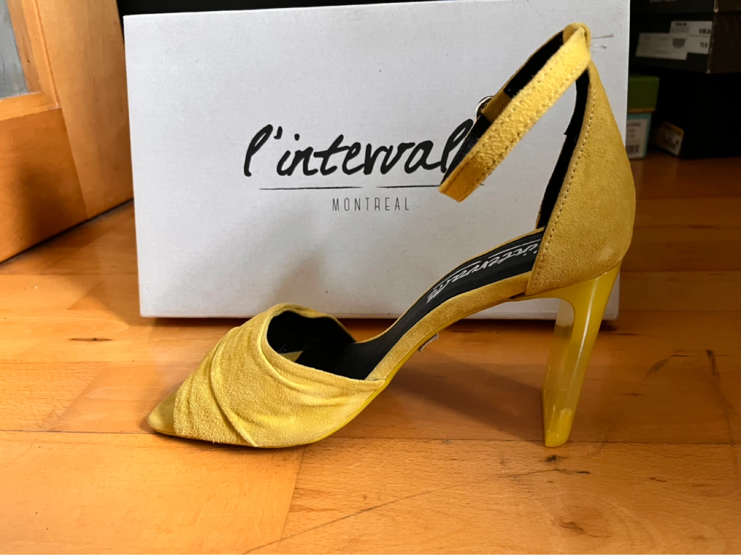 NEW Size 37 L'Intervalle Mustard Suede Heels