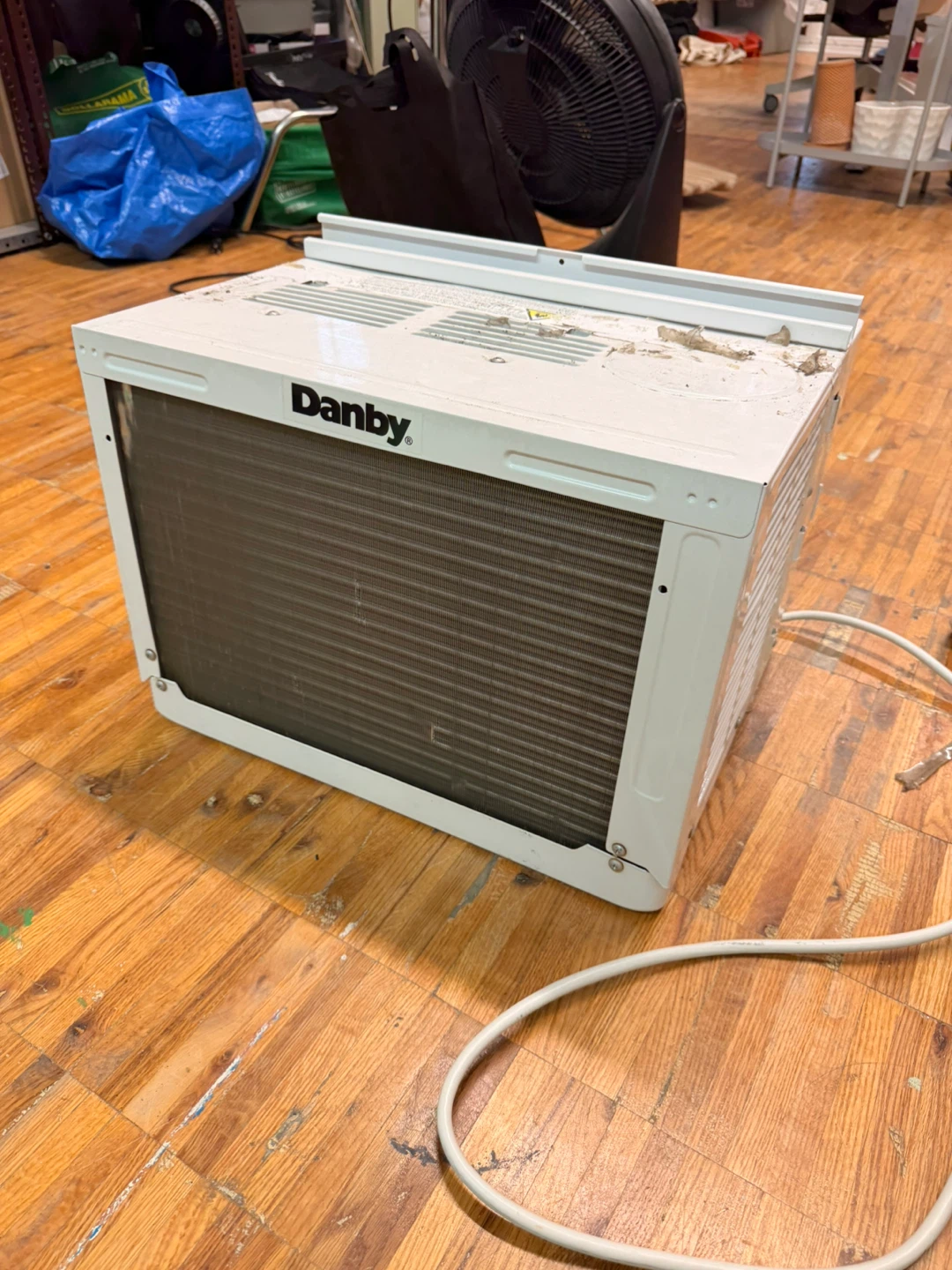Danby 8,000 BTU Window Air Conditioner - photo 4