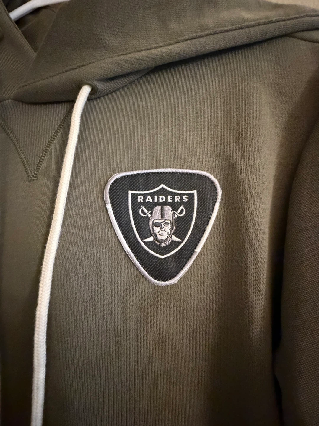 Nike Las Vegas Raiders Salute to Service Hoodie - photo 2