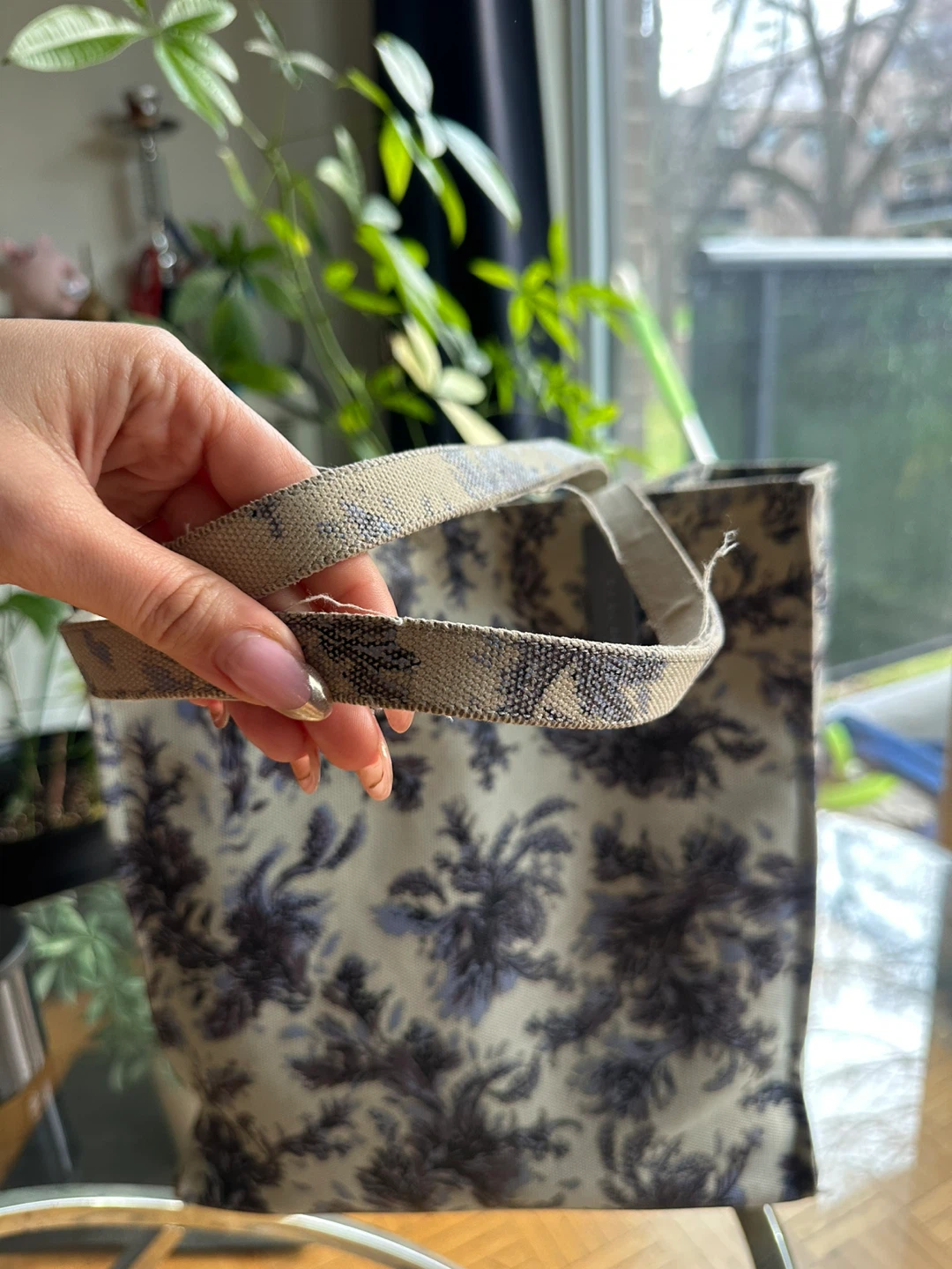 COACH Tote Bag with Rabbit and Floral Print - photo 4