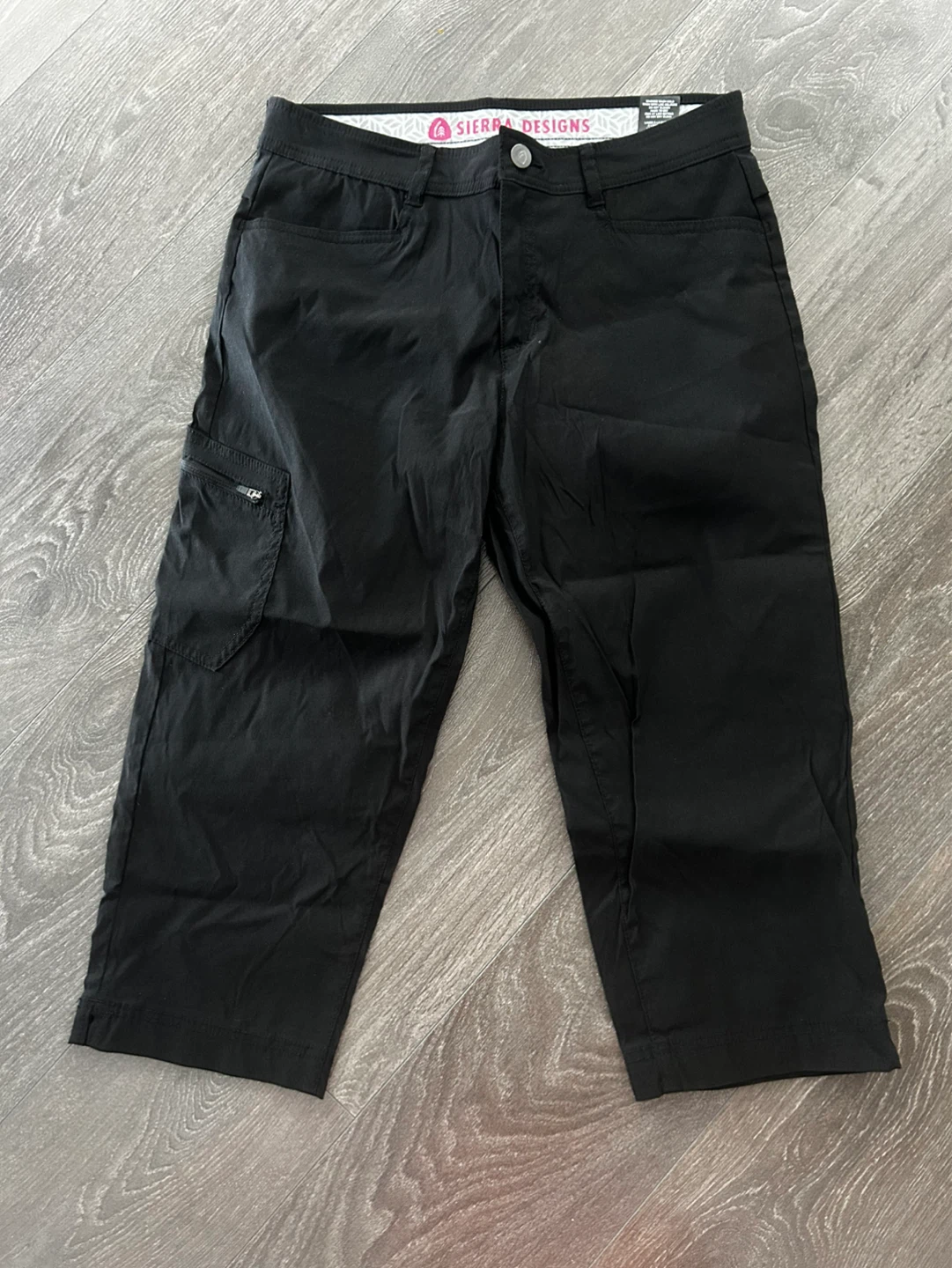 Sierra Designs Black Capris Size 10