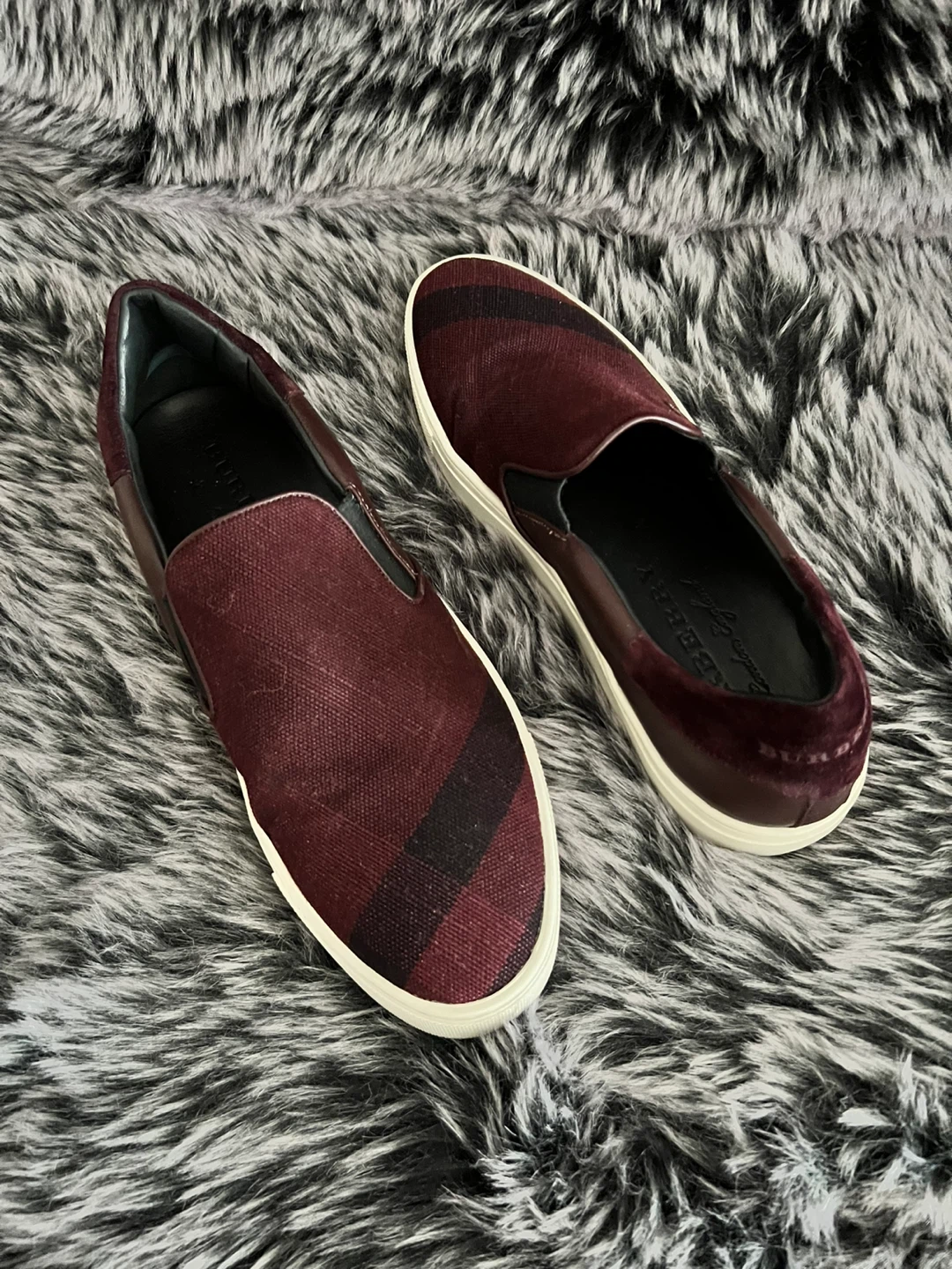 Burberry Slip-On Sneakers. Size 42 US - photo 3