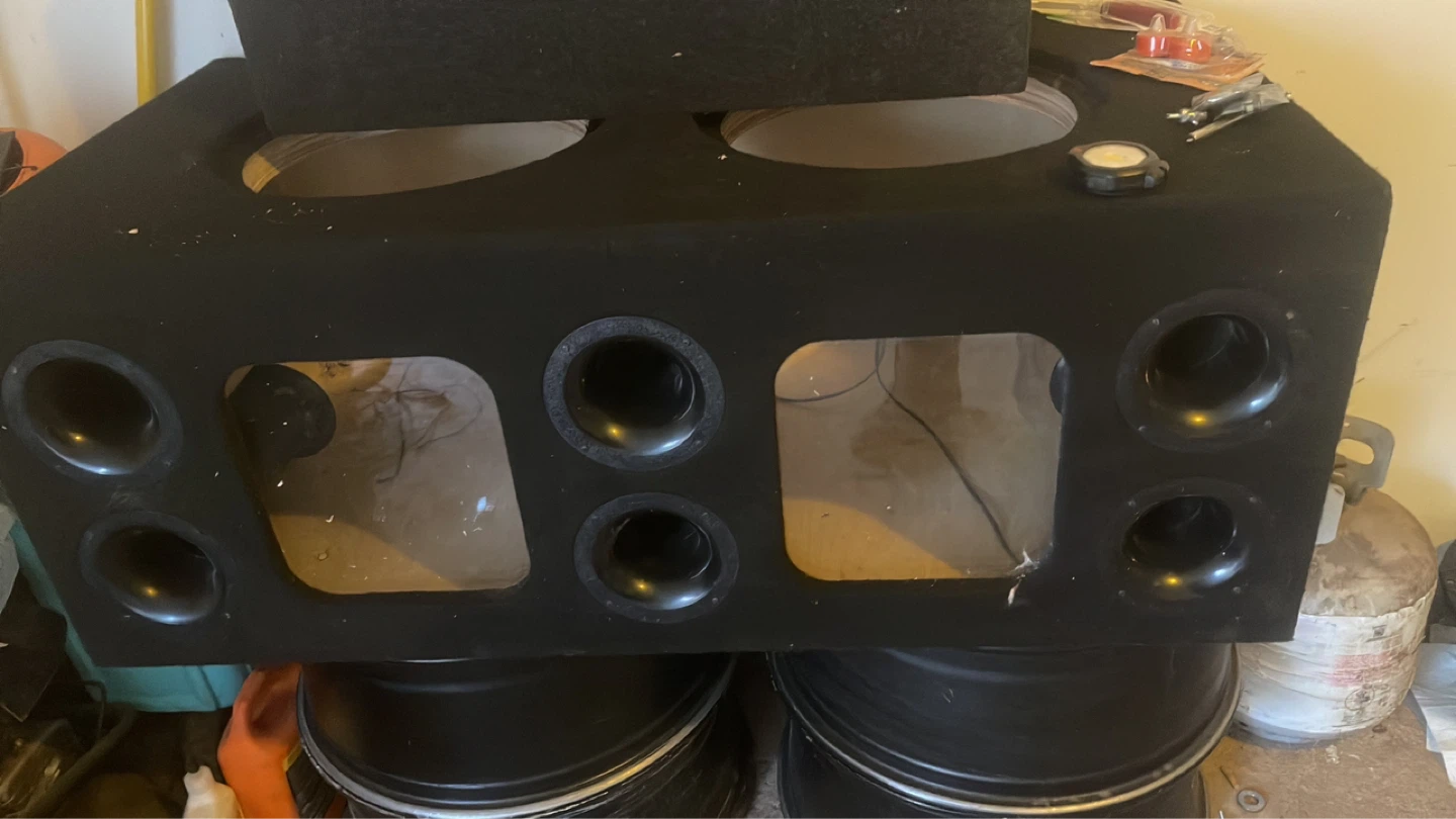 Kicker 15" Subwoofer Box - photo 2