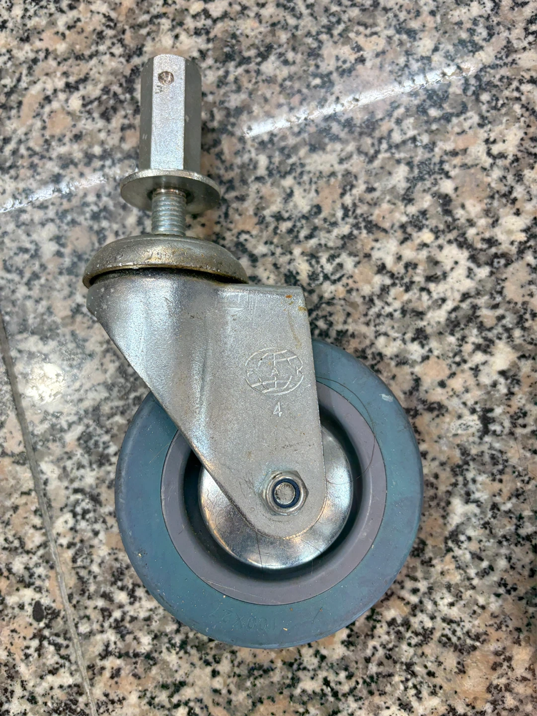 Set of 6 Casters with Threaded Stems - photo 2