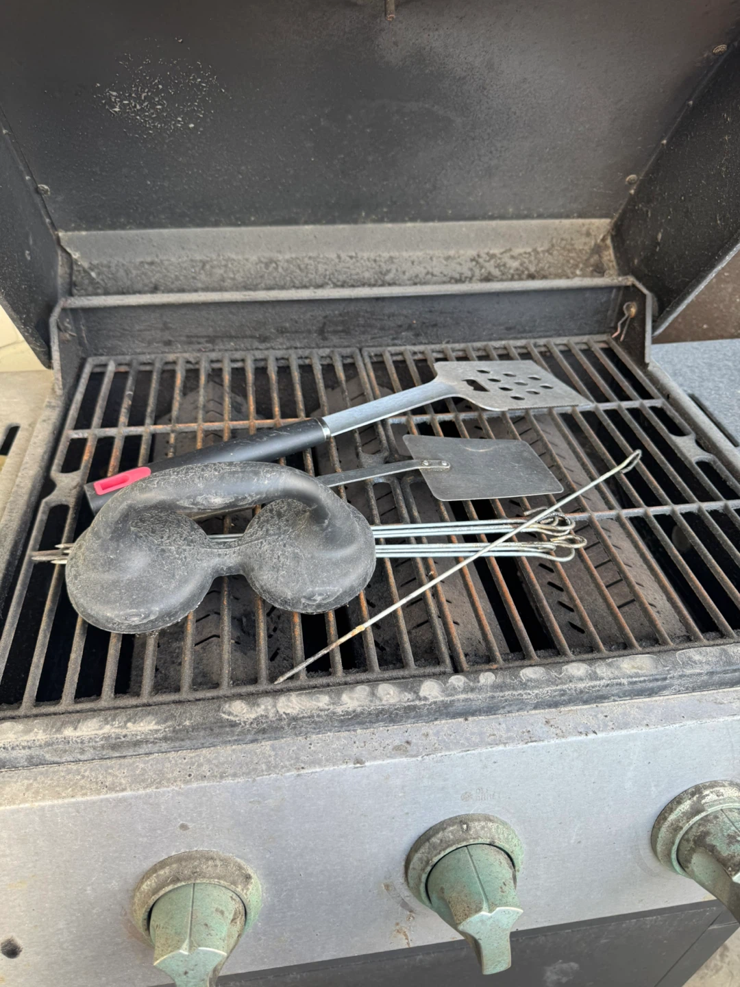 Master Forge 3-Burner Gas Grill with Propane Tank - photo 2