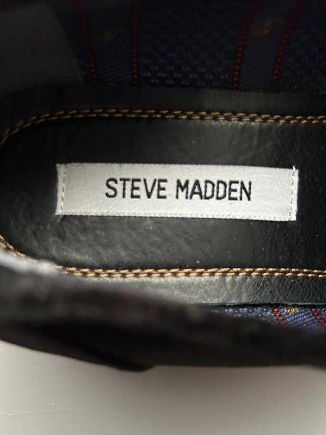 Steve Madden Black Velvet Loafers - photo 2