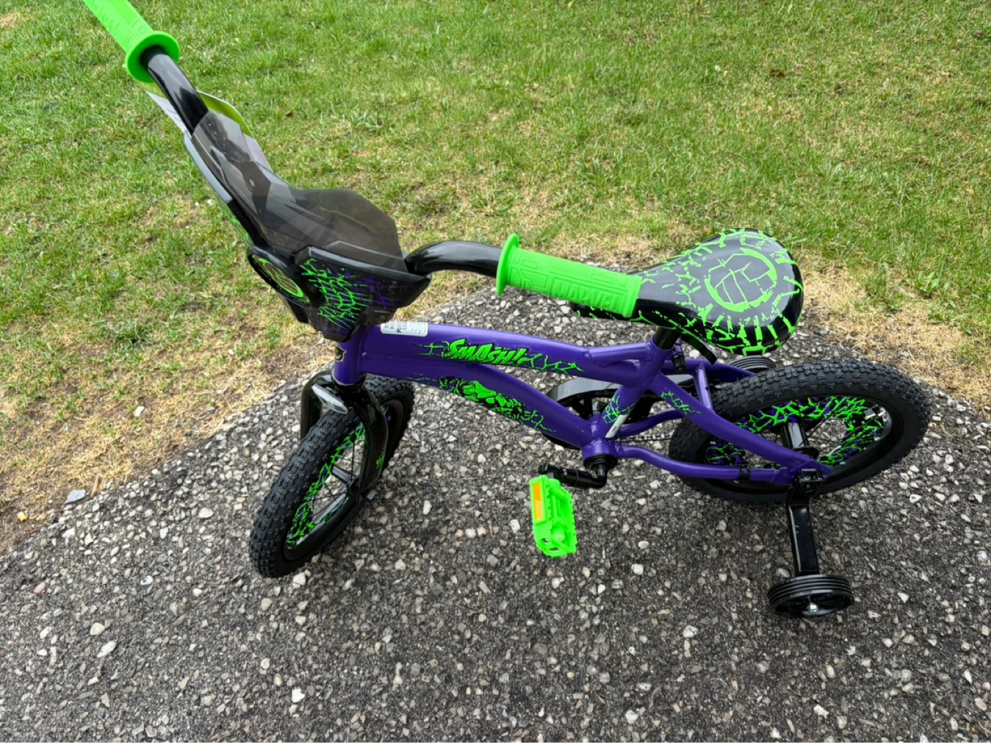 Marvel Hulk Smash Kids Bike - photo 2