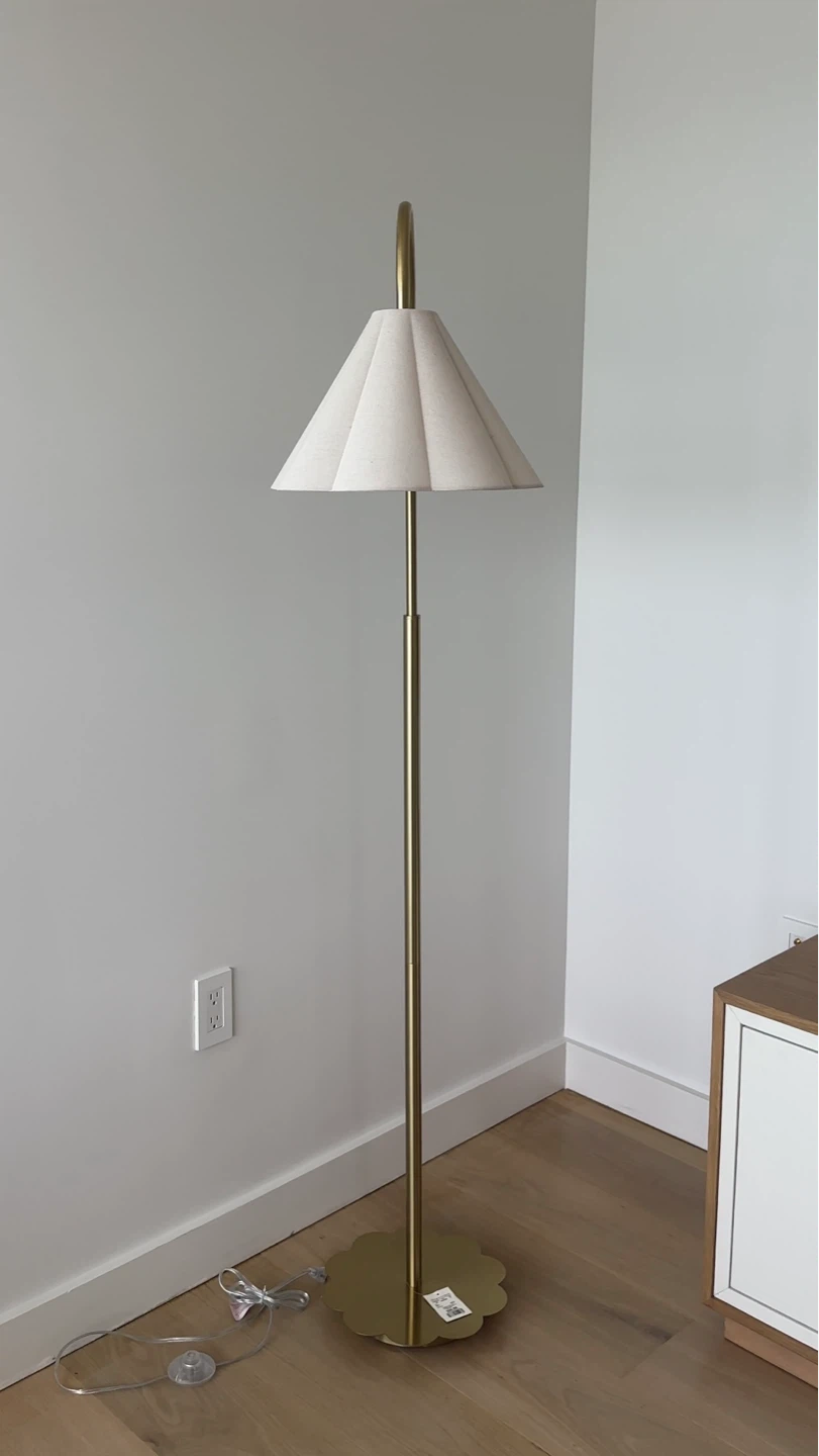 Gold Scalloped Floor Lamp - photo 2