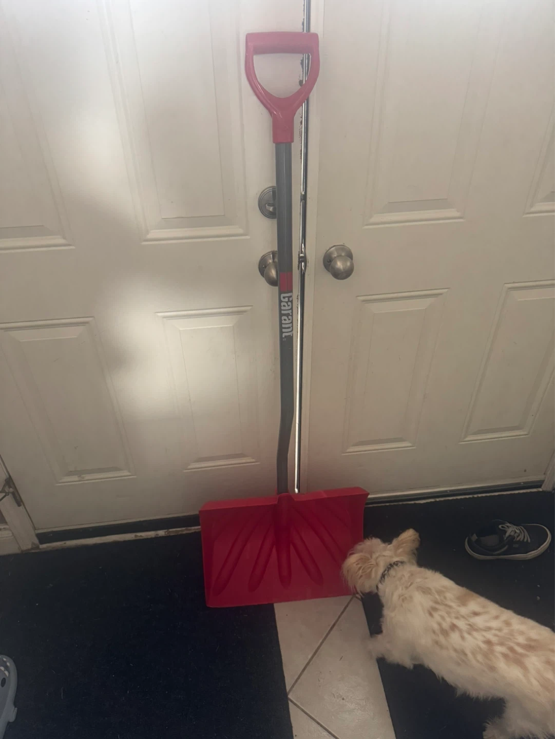 Garant Red Snow Shovel
