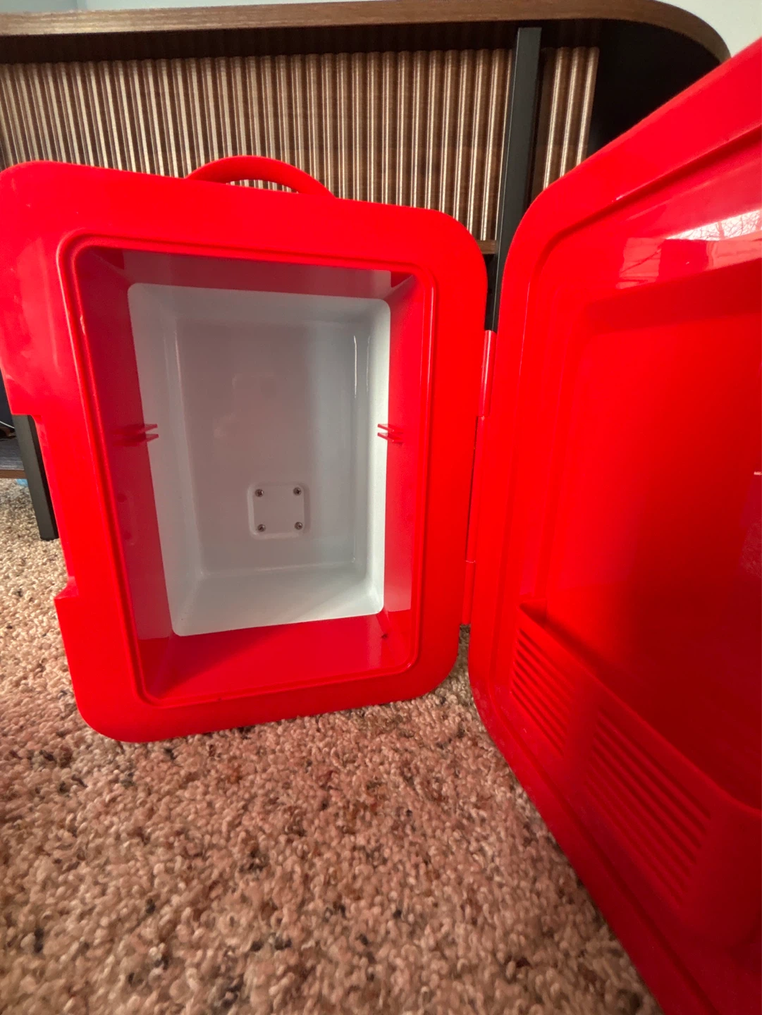 Coca-Cola Retro Love Mini Fridge Cooler - photo 2
