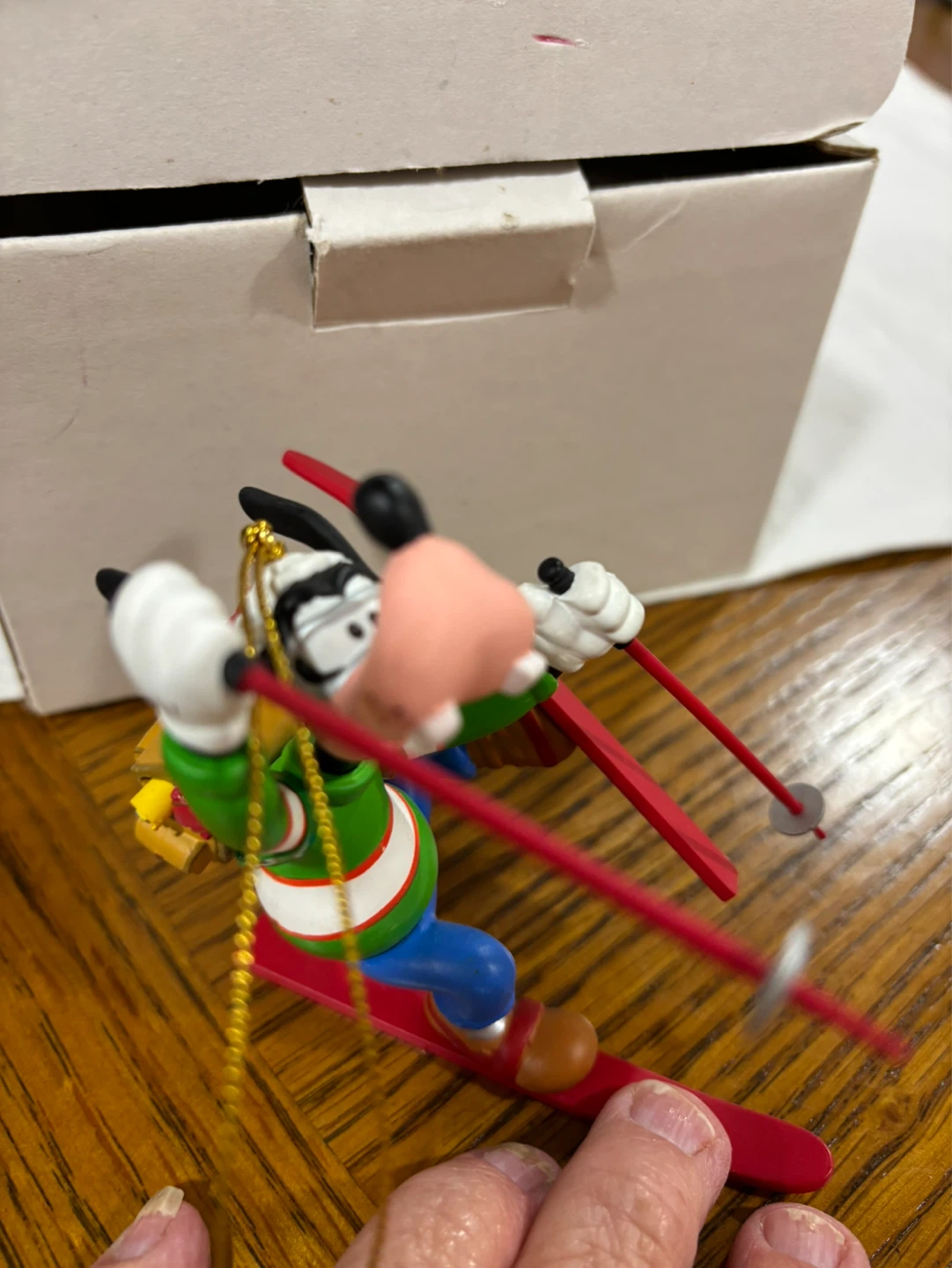 Disney Goofy Skiing Ornament - photo 2