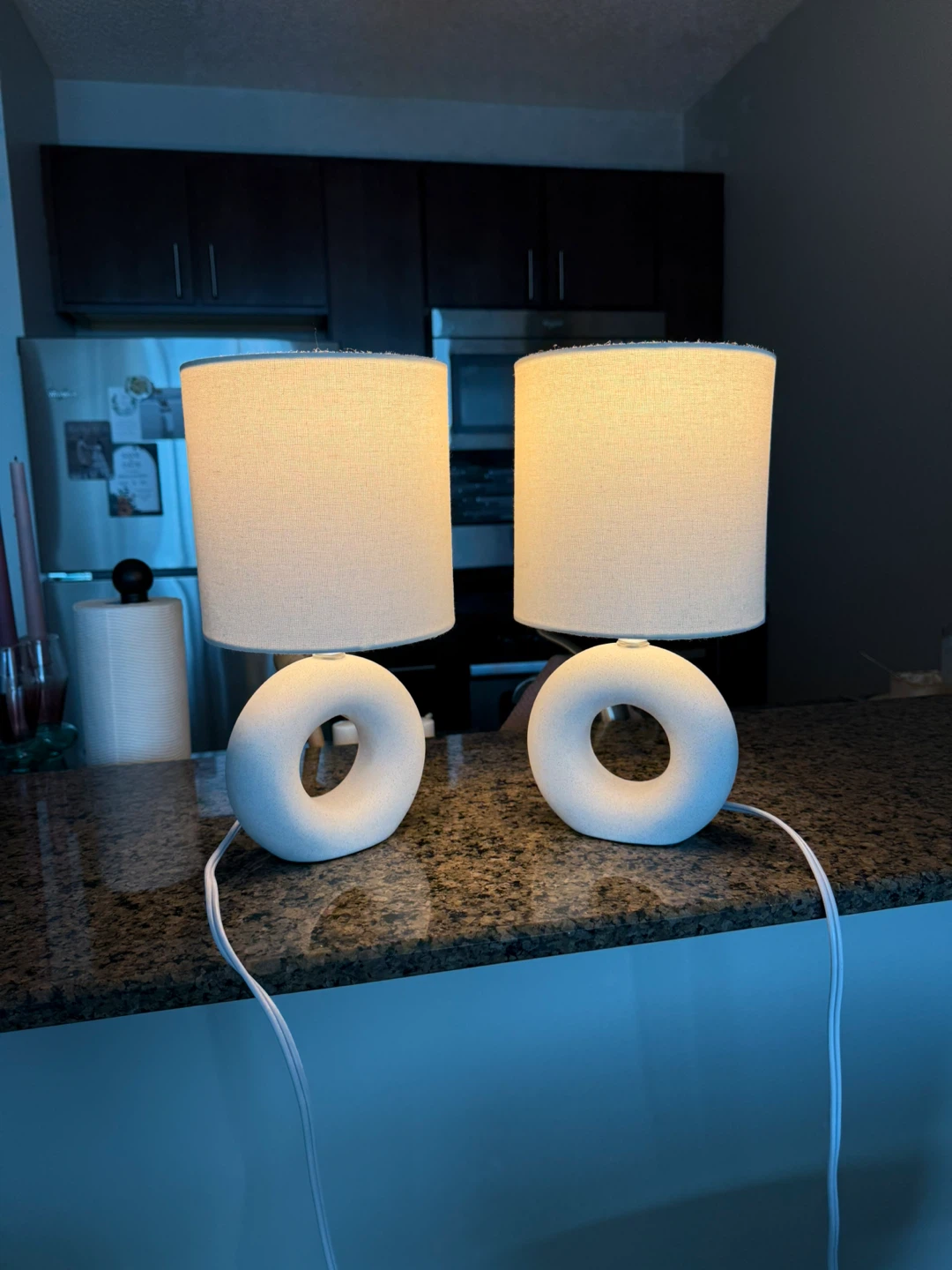 Pair of White Donut Table Lamps - photo 2