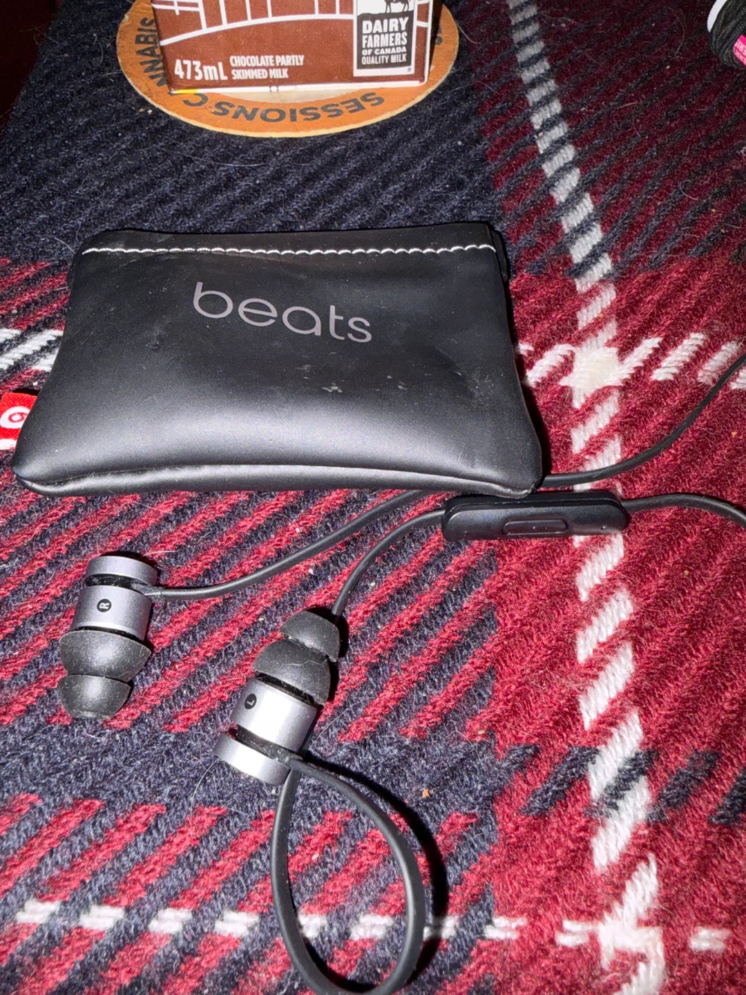 Beats by Dre Earbuds with Case - photo 3
