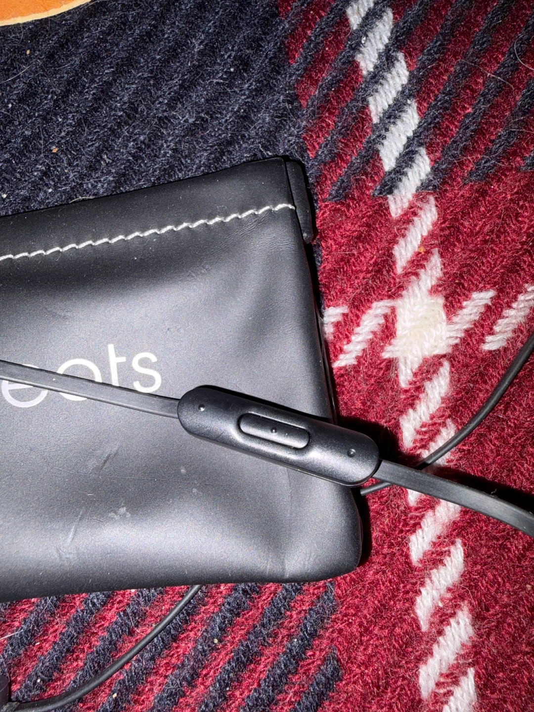 Beats by Dre Earbuds with Case - photo 4