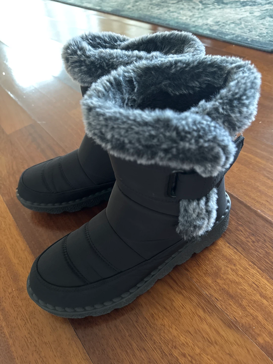 Black Winter Boots with Fur Trim - Size 40