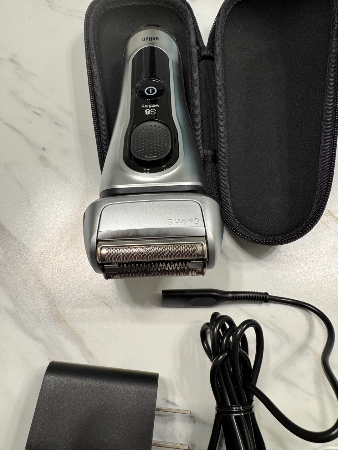 Braun Series 8 Wet & Dry Electric Shaver with Case - photo 2
