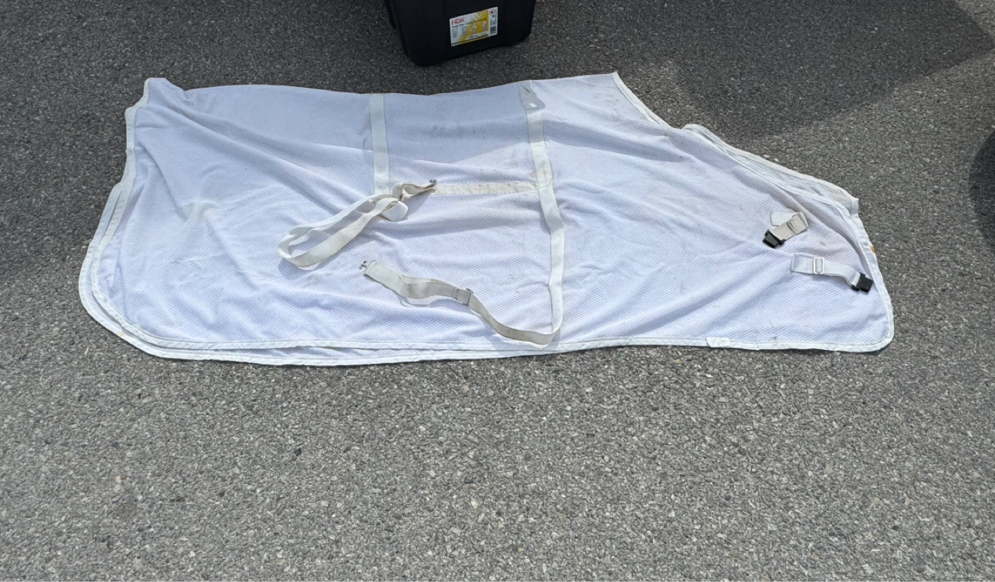White Mesh Horse Blanket 72" and 75” - photo 3