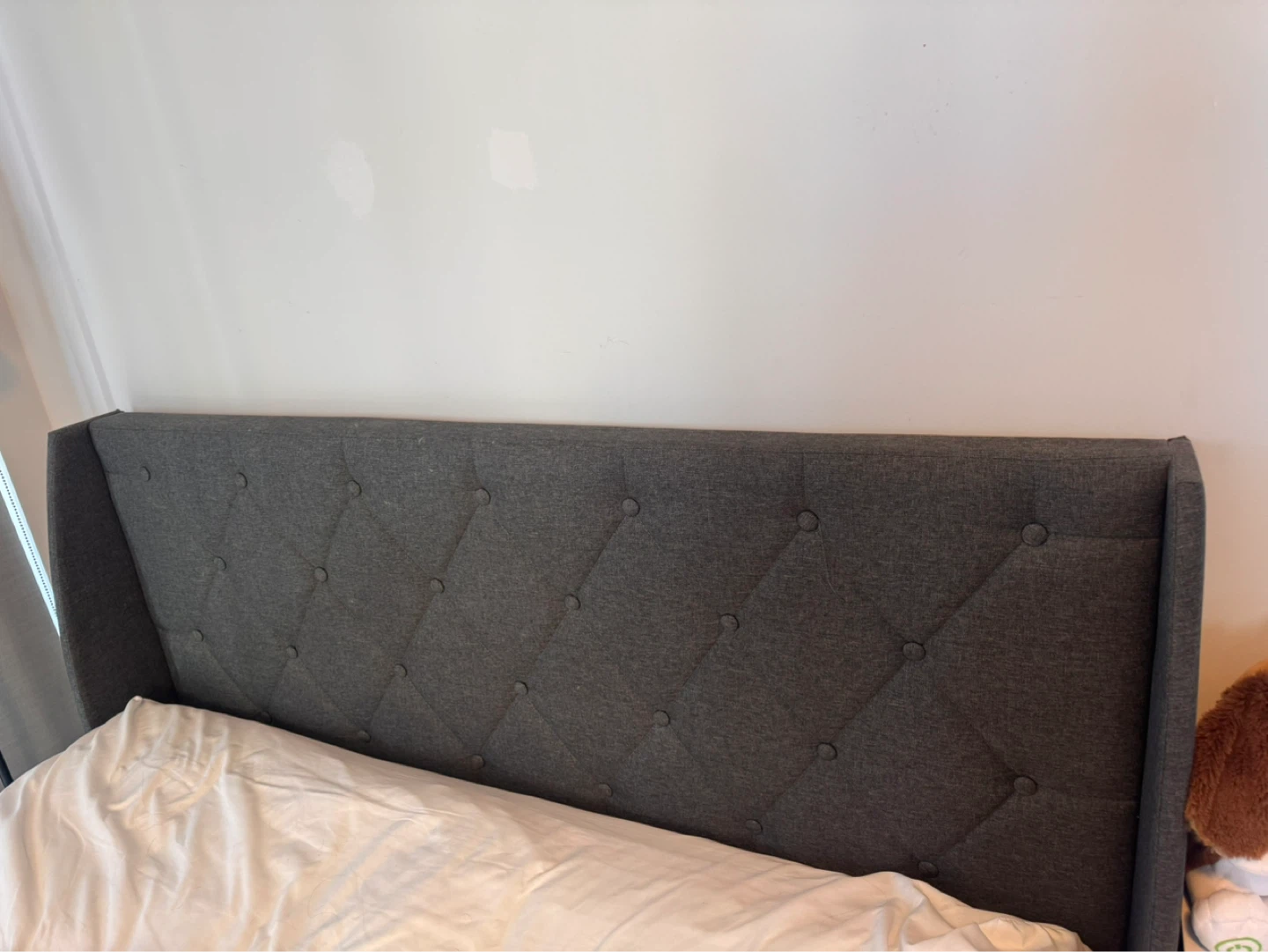 Queen mattress & Grey Upholstered Tufted Headboard Bed Frame - photo 2