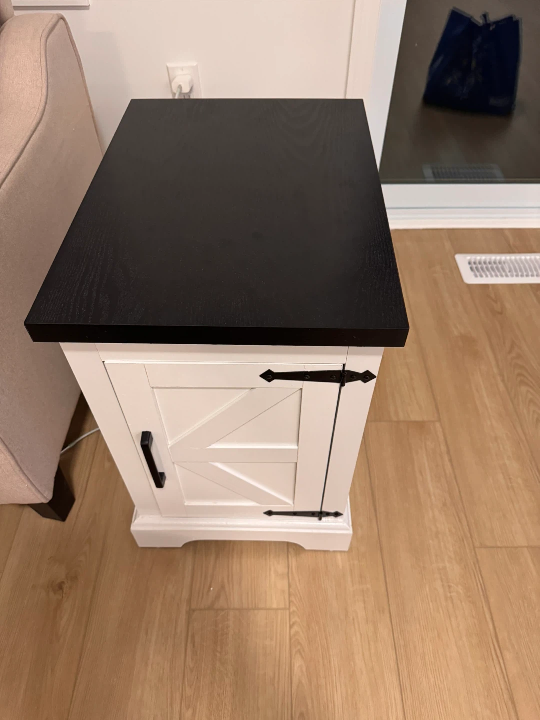 White and Black Farmhouse Style Accent Table - photo 2