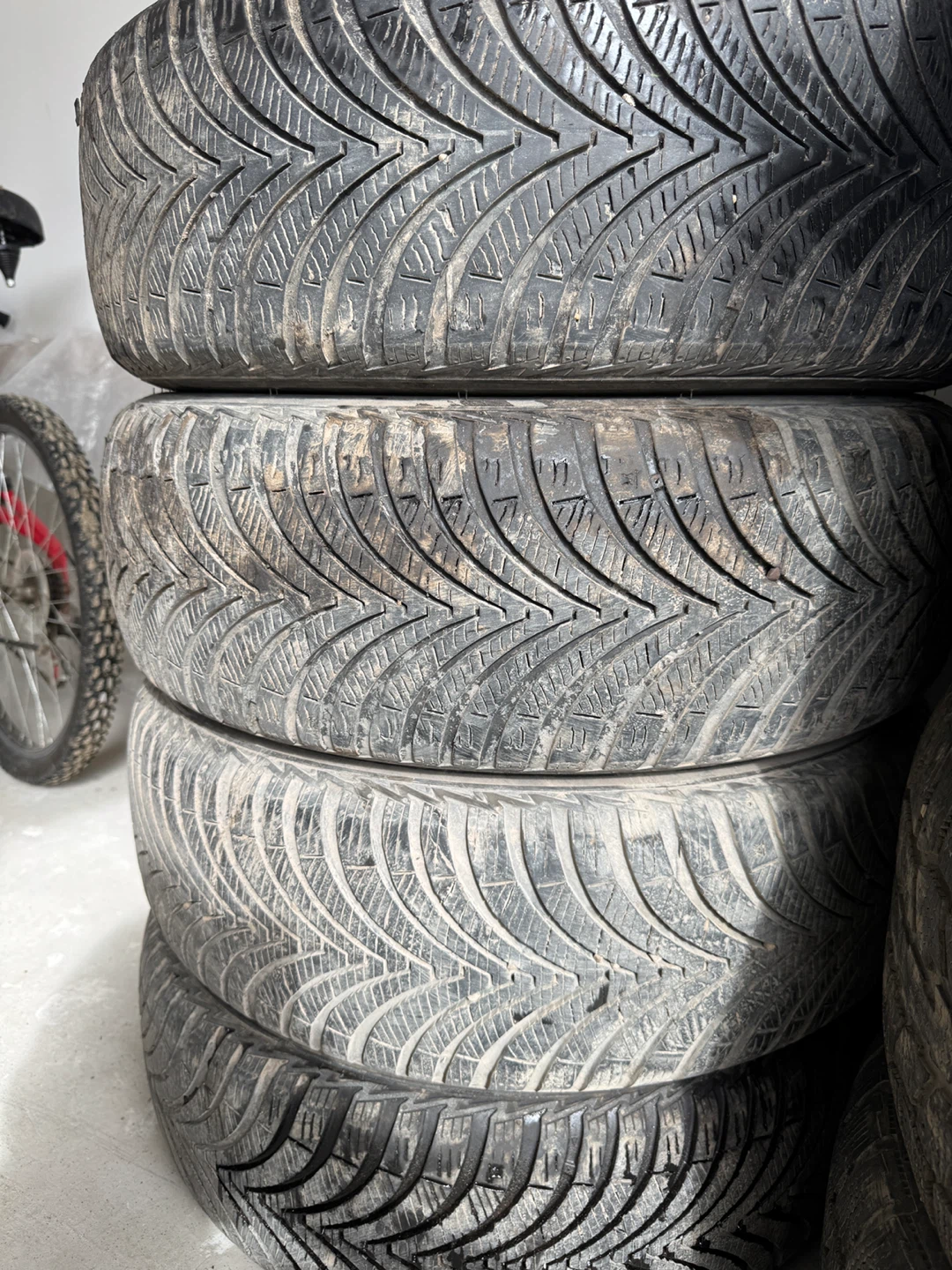 205/60 R16 all season tires