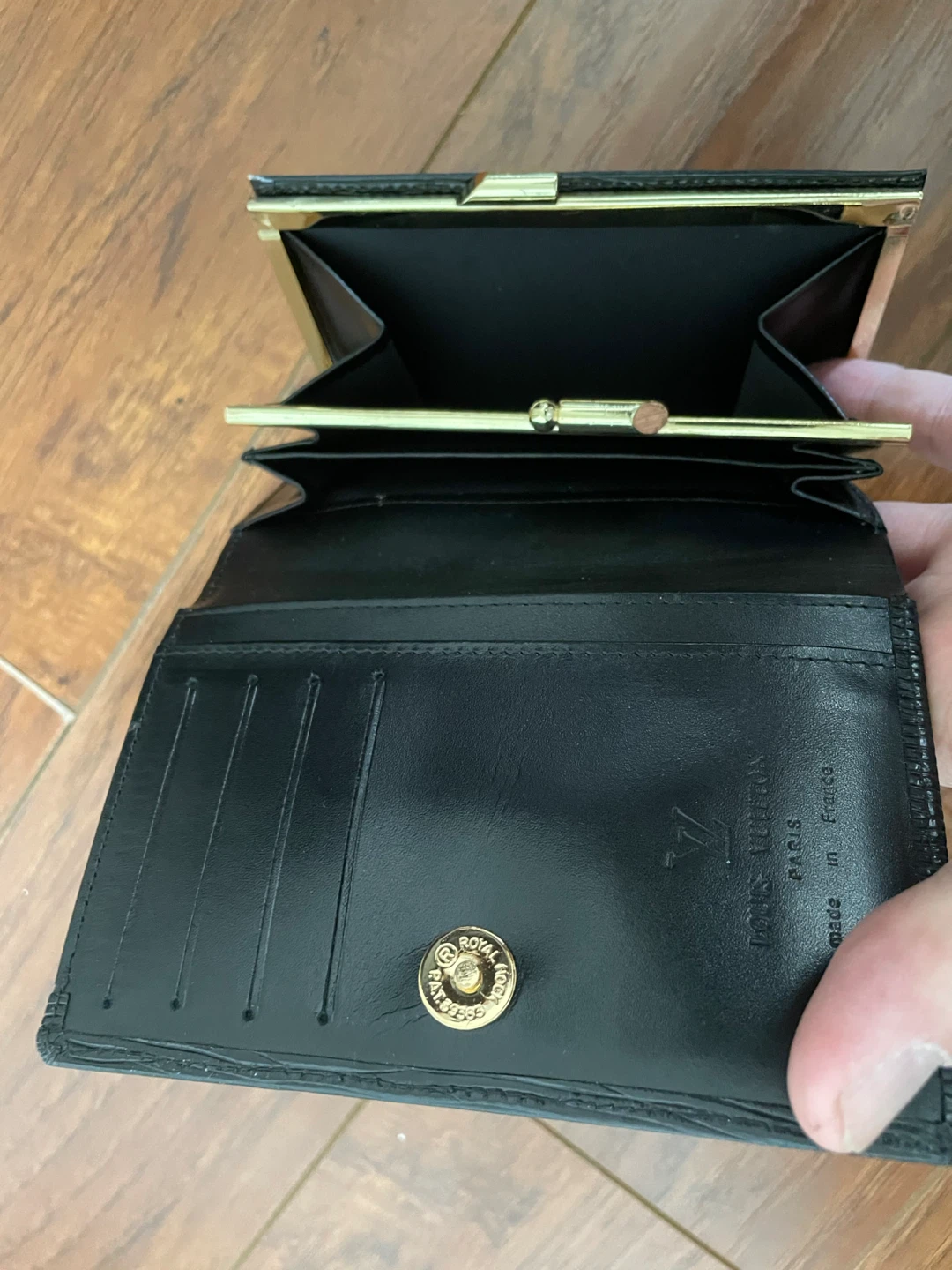 Louis Vuitton Black Epi Leather Wallet - photo 3