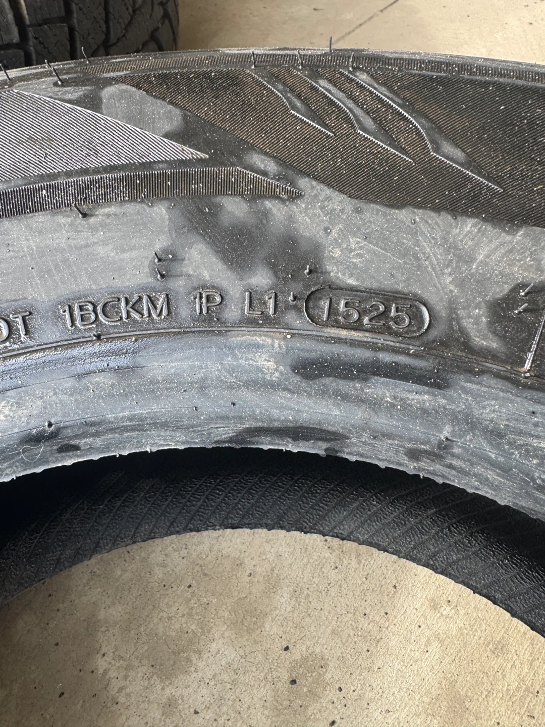 235/70r16 laufenn fit ice (dot 1525) like brand new - photo 4