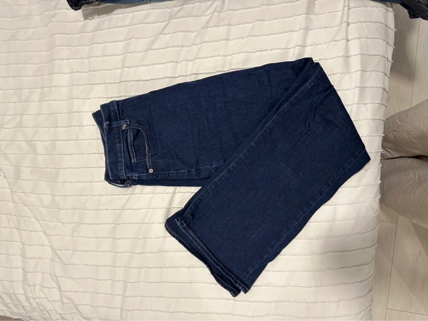 Uniqlo high waisted Dark Wash Denim Jeans