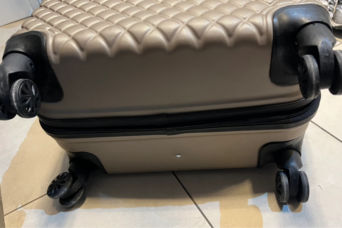 Gold Quilted Hardside Spinner Suitcase - photo 2