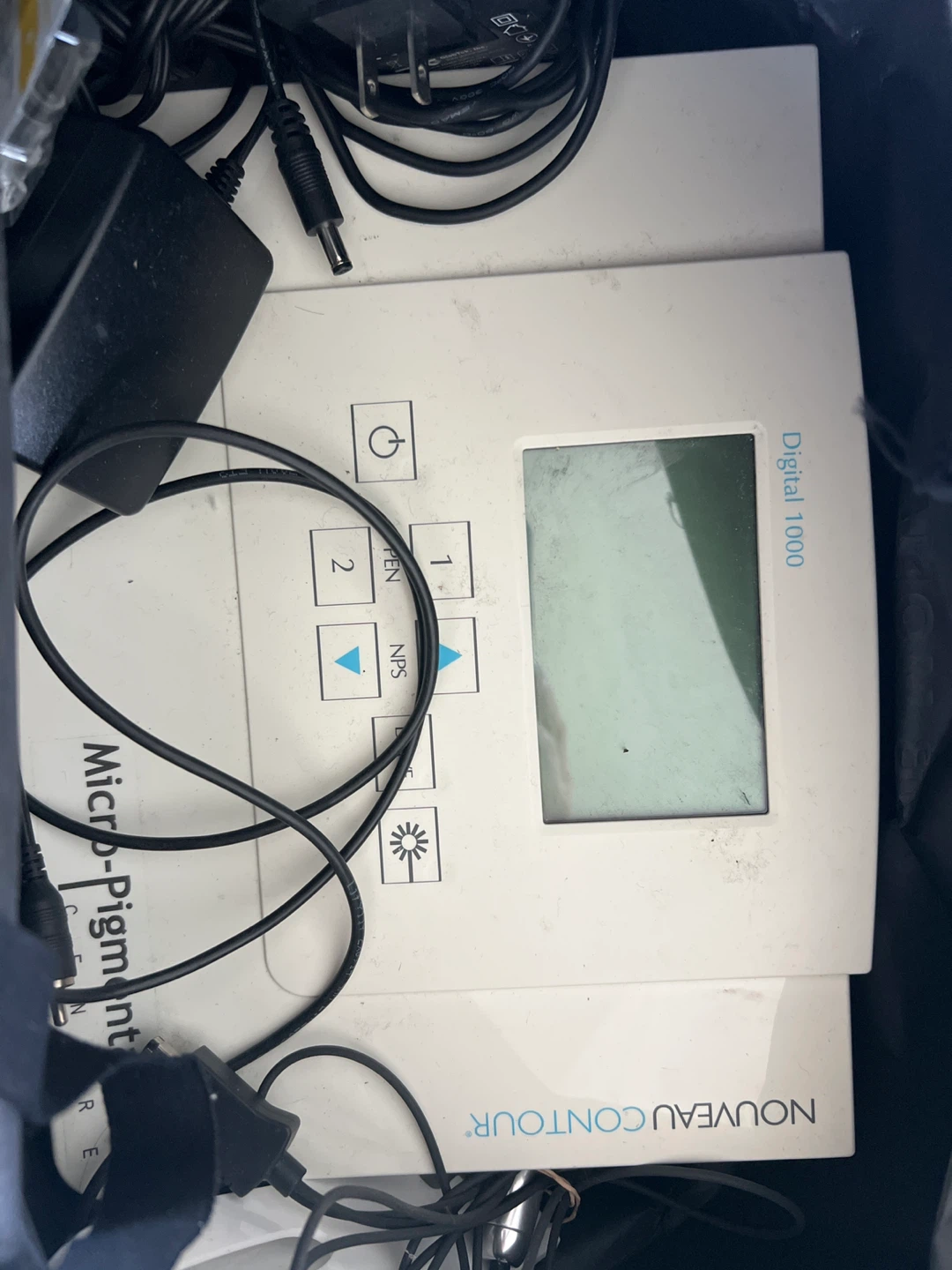 Nouveau Contour Digital 100 Micro-Pigment Device