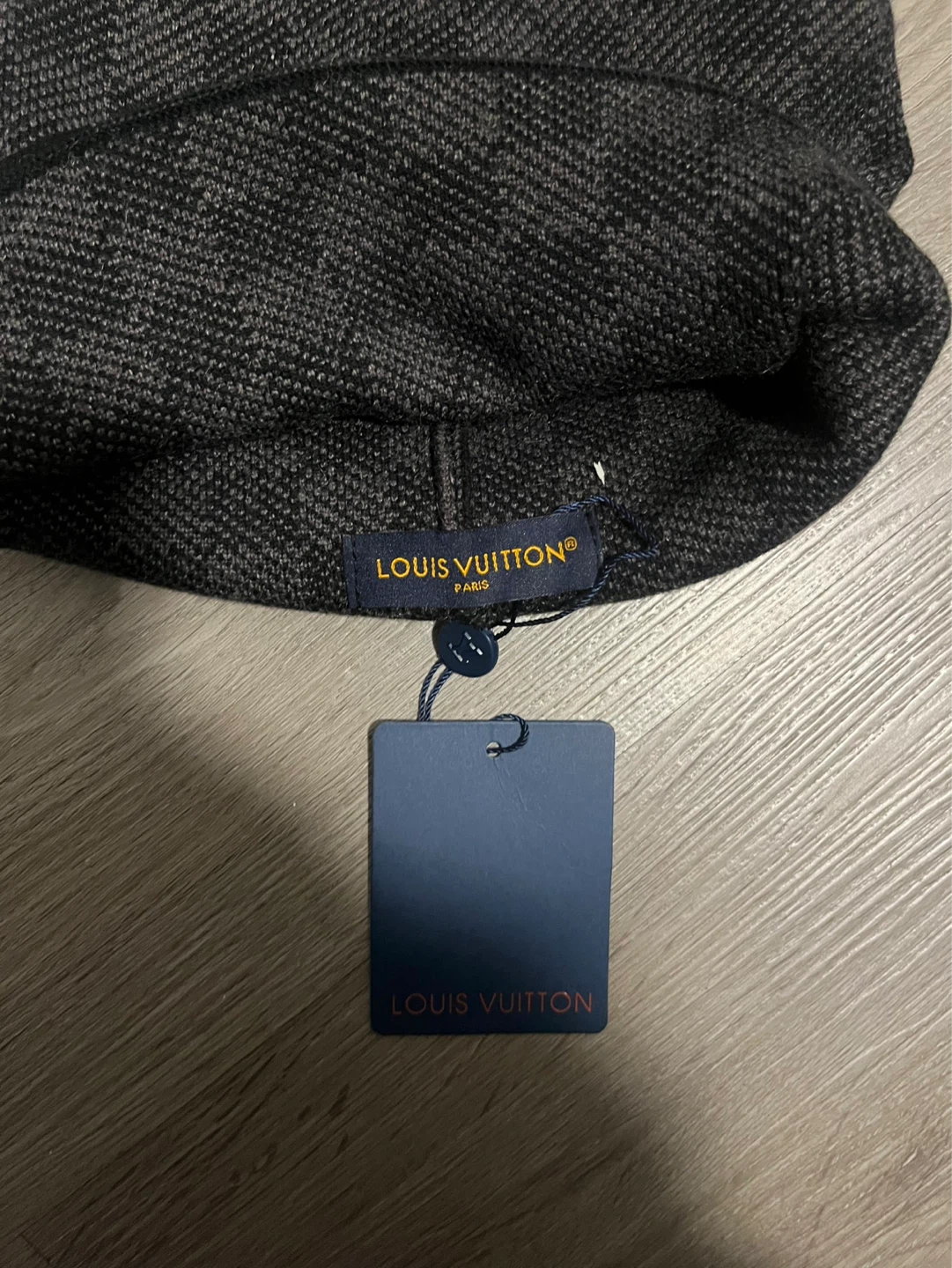 LV Black Beanie 🔥 Brand New - photo 3