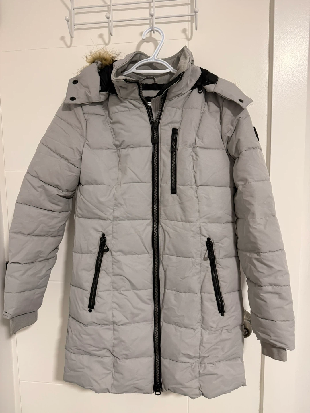 NOIZE Grey Puffer Jacket with Faux Fur Hood Trim - Size S/P