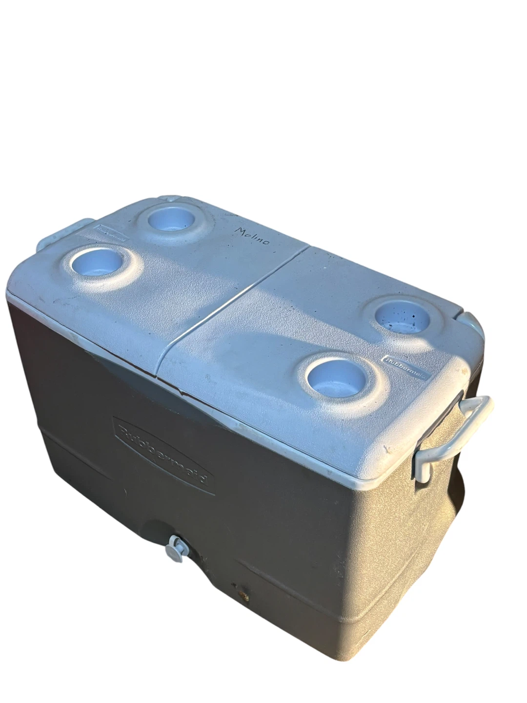 Rubbermaid Cooler - photo 2