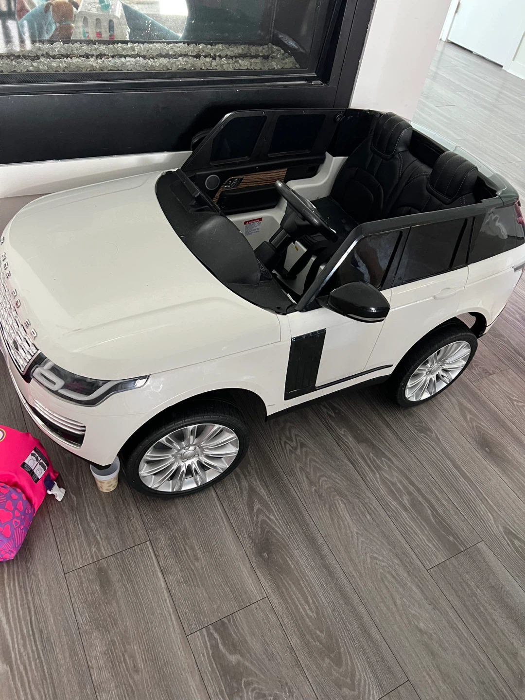 Ride-on Range Rover Kids Electric Car - White