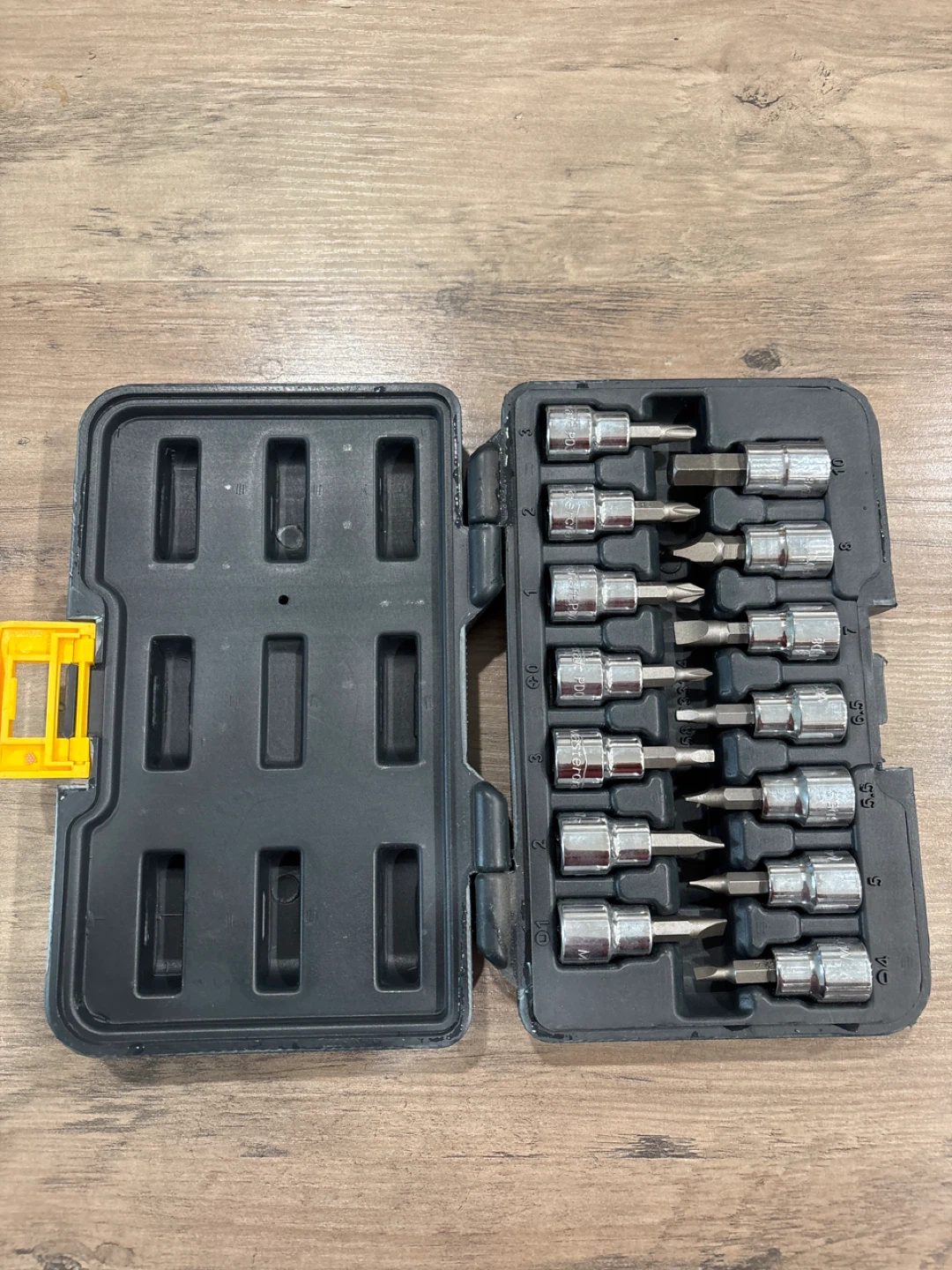 Mastercraft Socket Set with Bits - photo 3