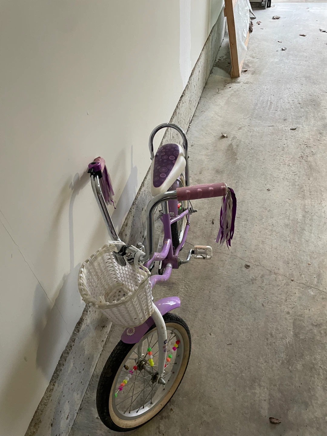 Schwinn Girls' Bicycle with Basket - photo 2