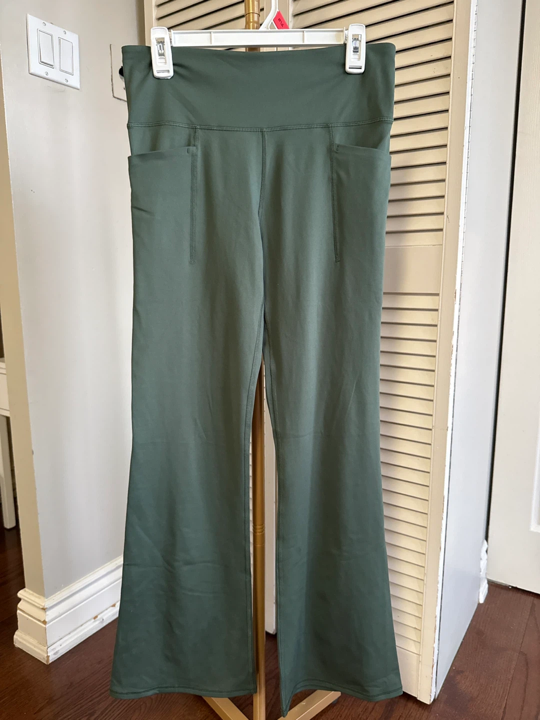 GapFit Women's Flare Pants